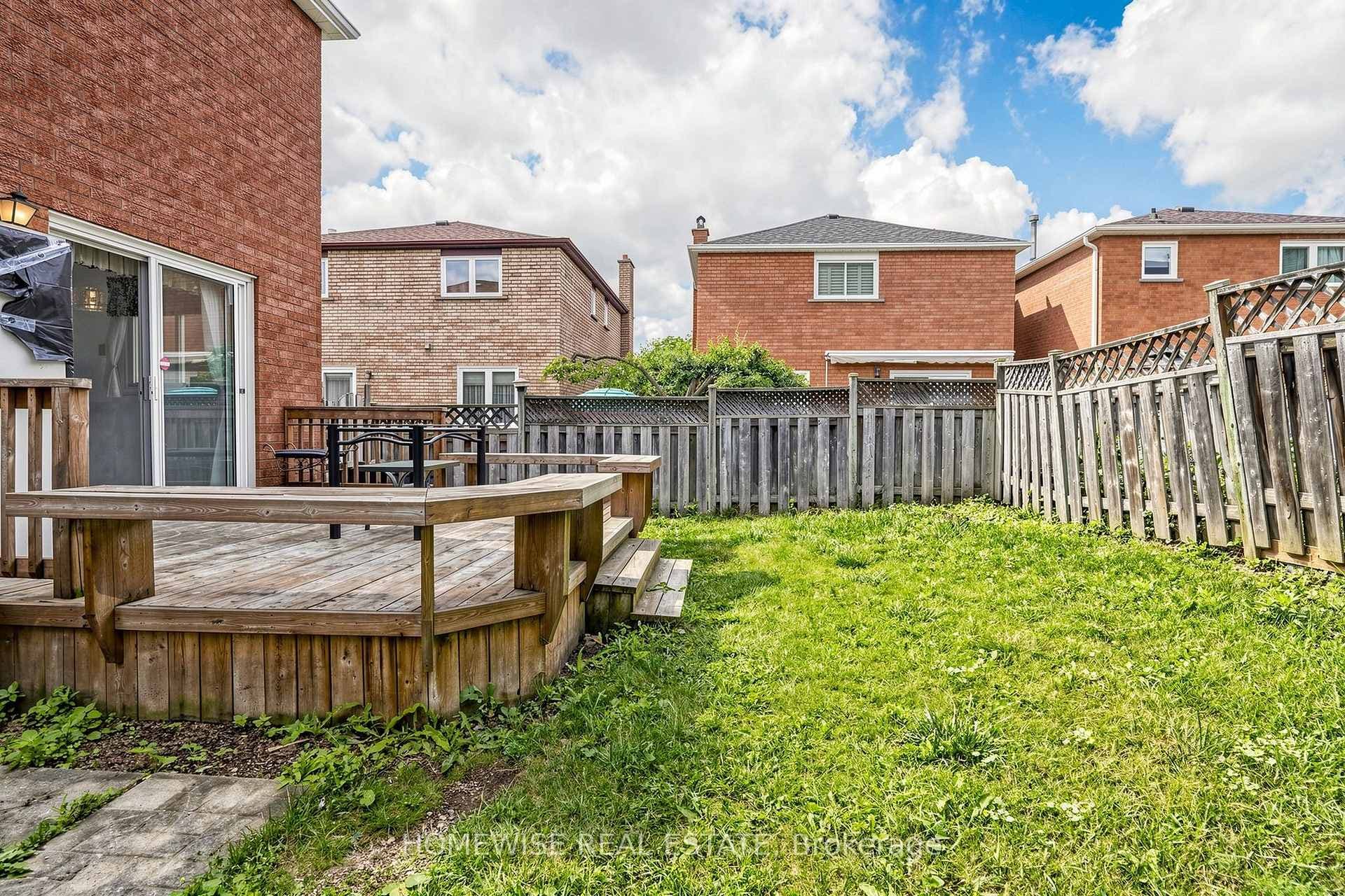 11 Briarcliffe Crescent photo 50