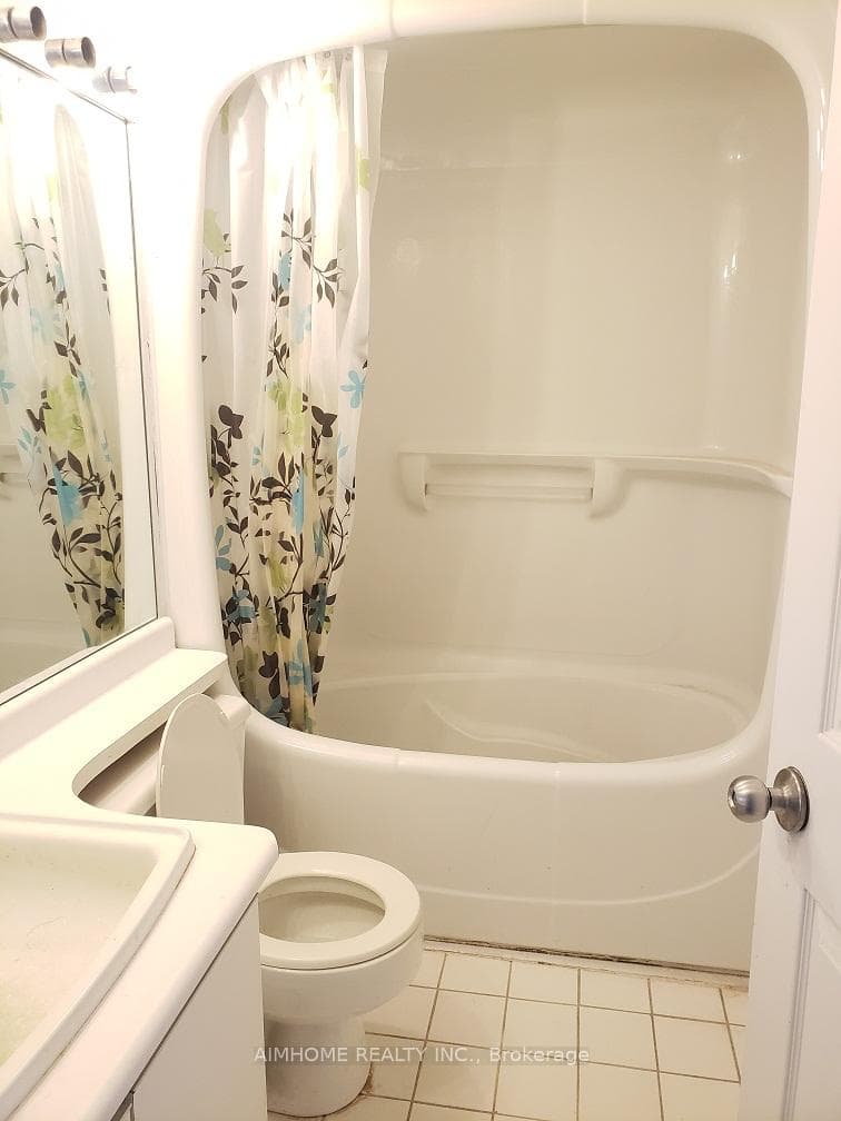 7 Bishop Avenue Unit 1409 photo 7