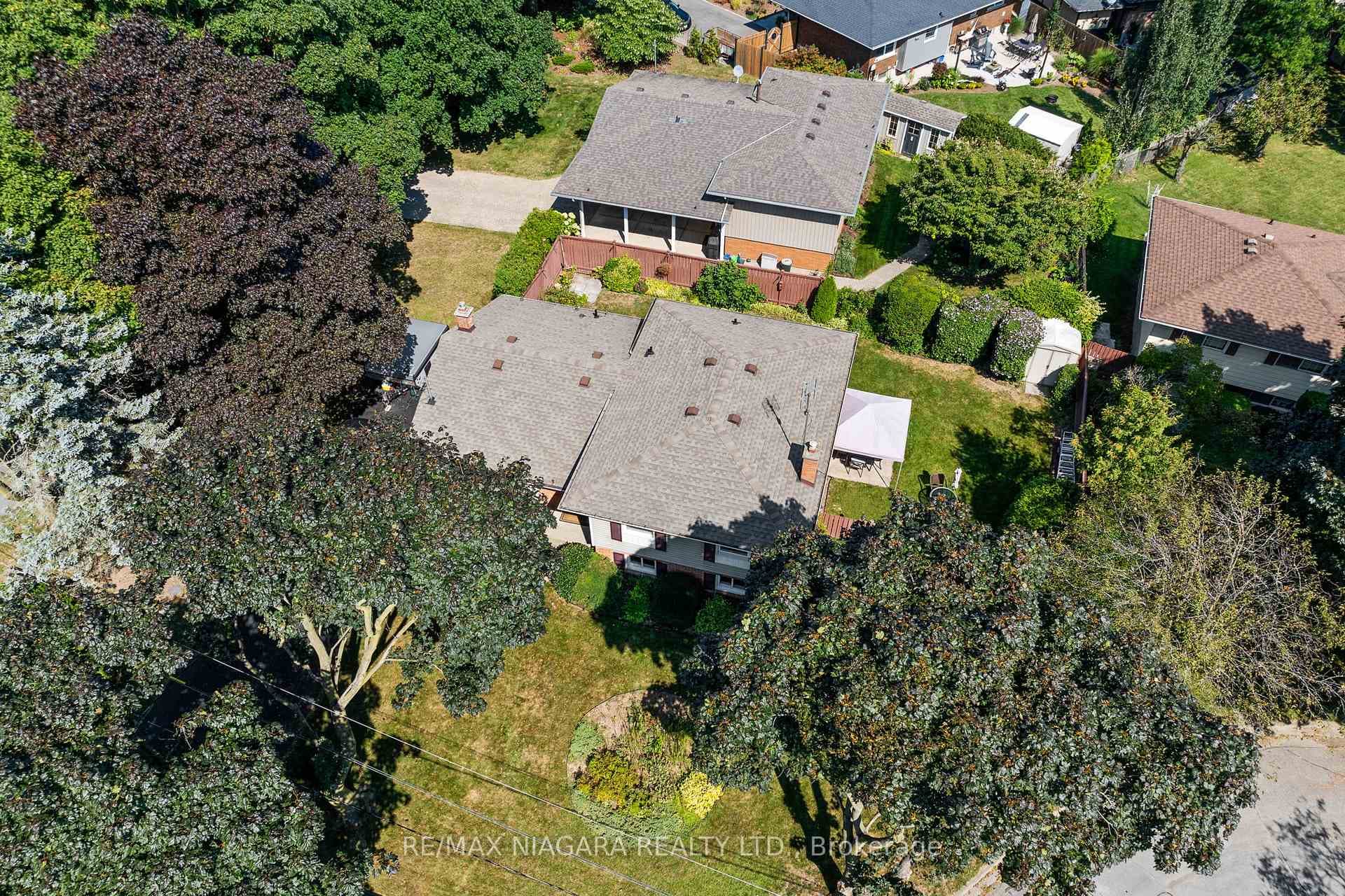 24 Croydon Drive photo 32