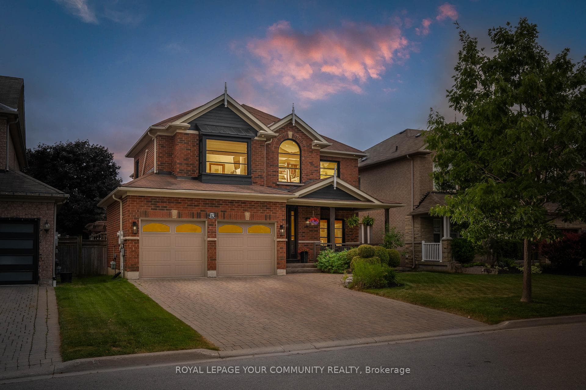 19 Pondmede Crescent photo 1