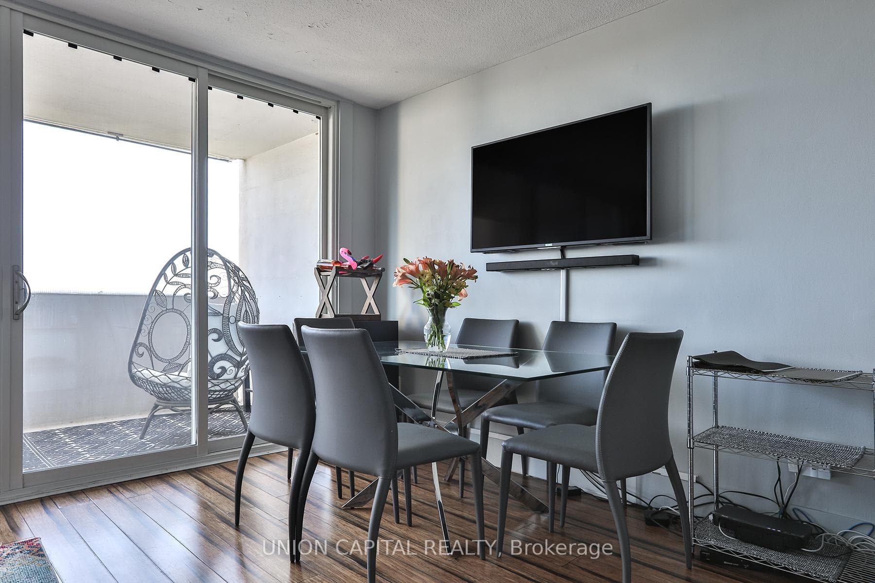 40 Homewood Avenue Unit 2006 photo 9