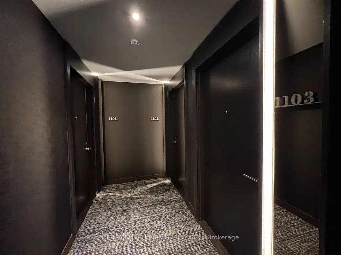 11 Yorkville Avenue Unit 1102 photo 9