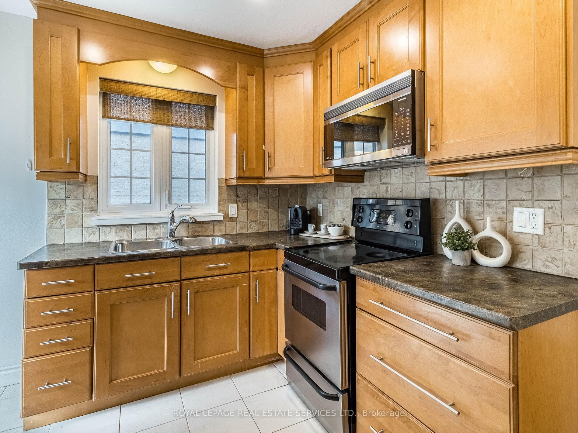 114 Westrose Avenue photo 13