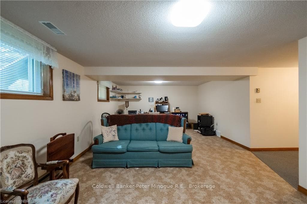 624 LAKESHORE Drive Unit 37 photo 27