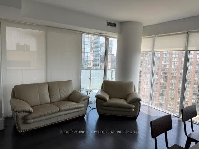 1080 Bay Street Unit 1602 photo 6