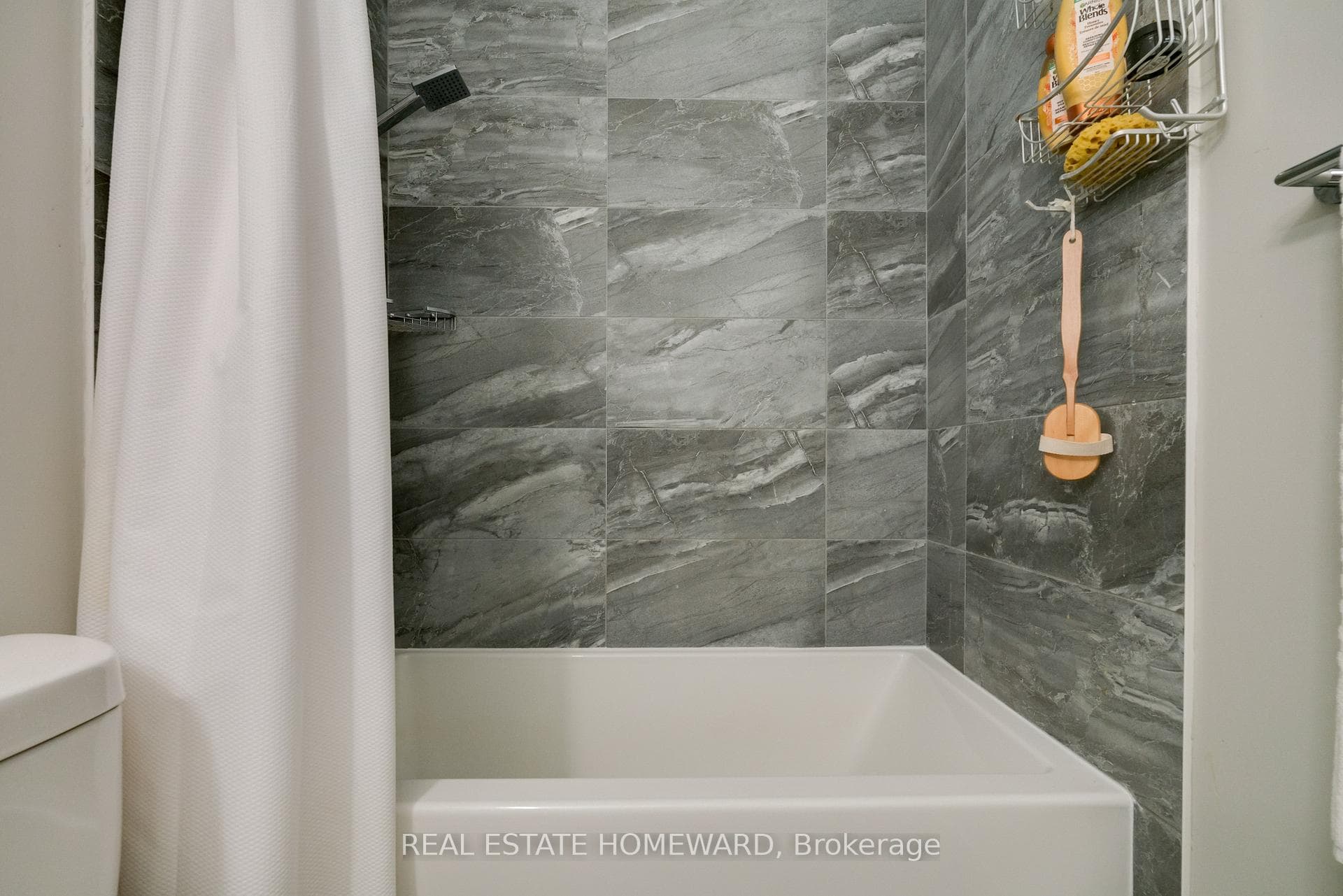 Ensuite 4 pc bath