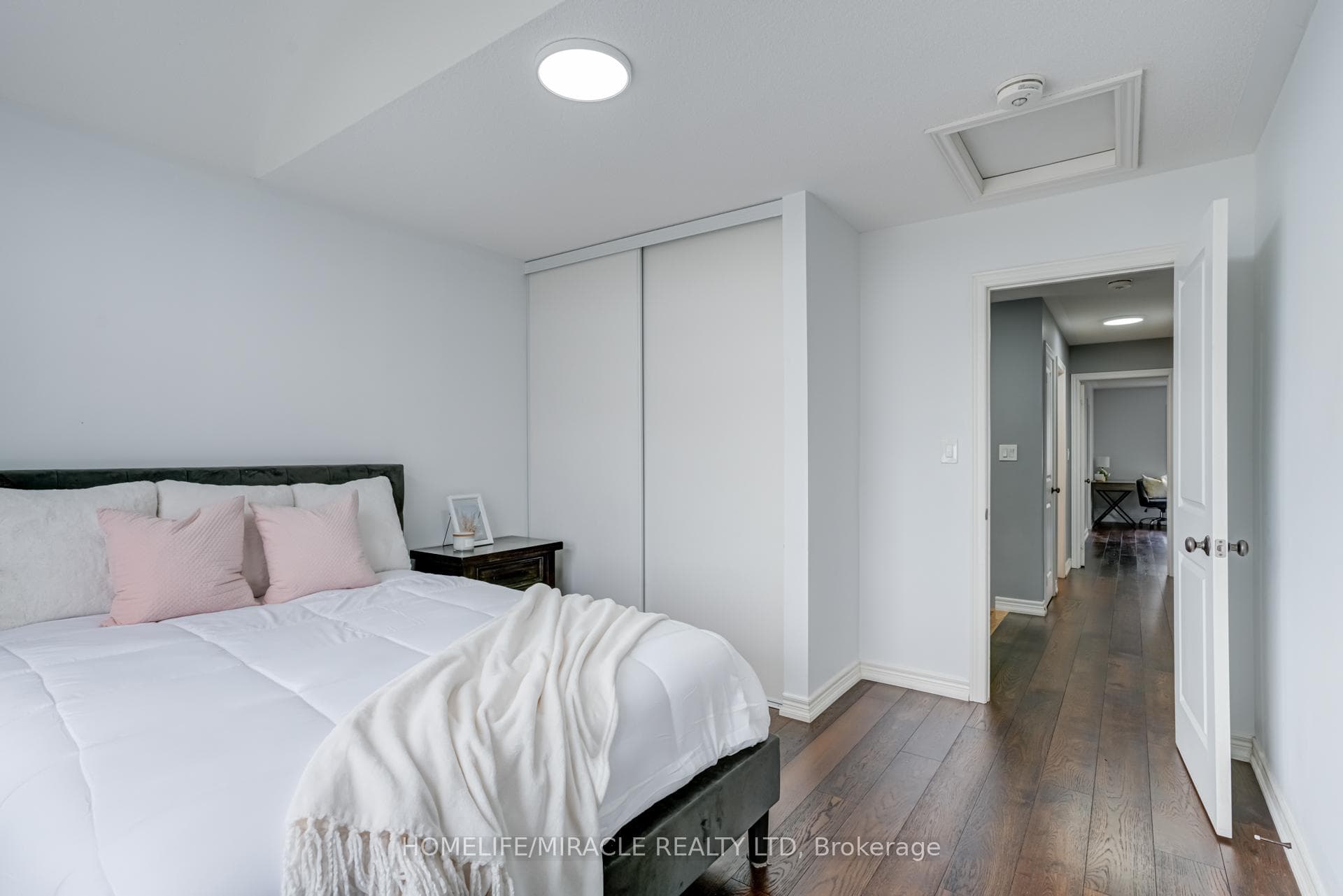 81 Willoughby Way photo 39