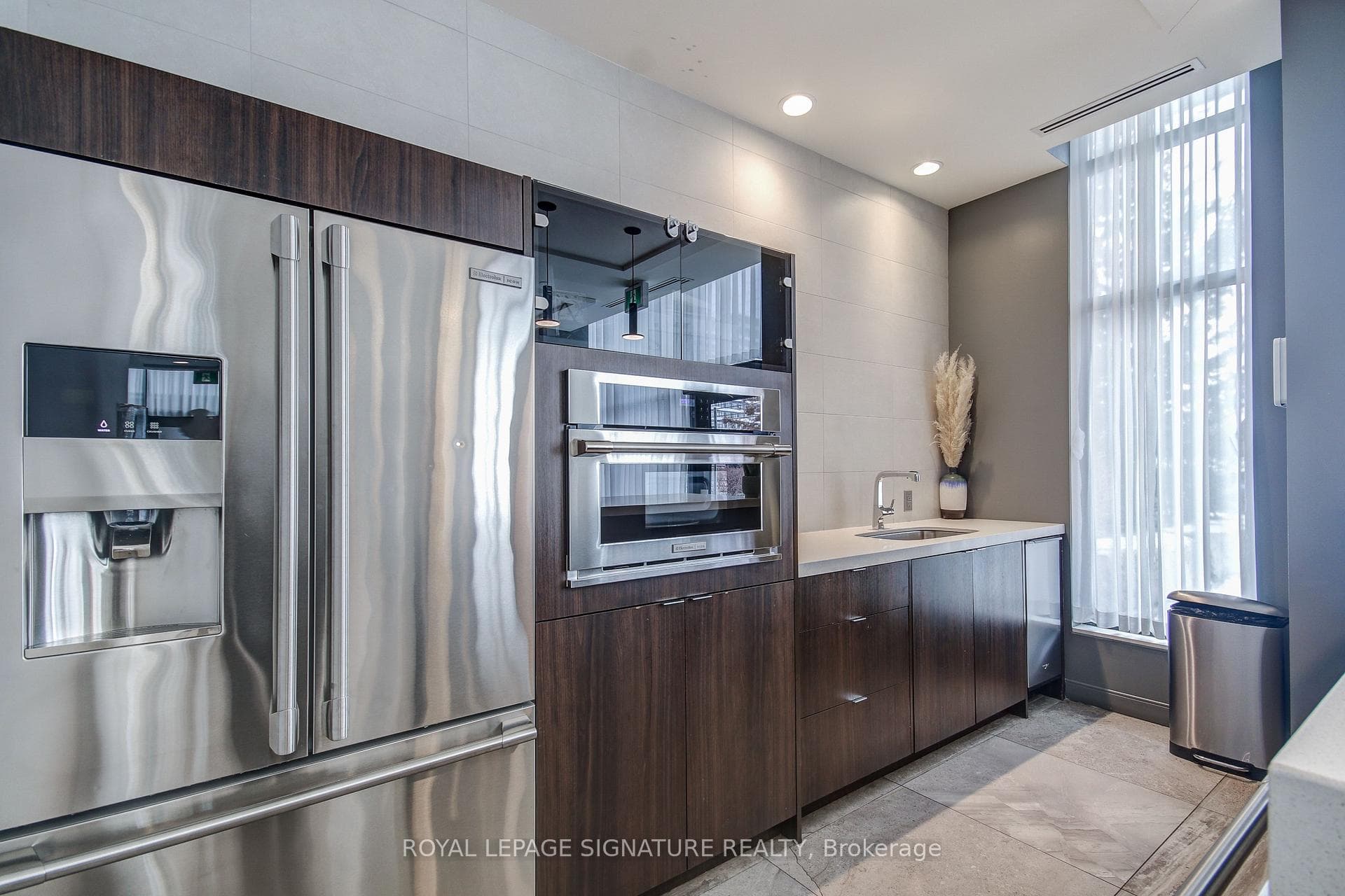 2550 Eglinton Avenue Unit 612 photo 16