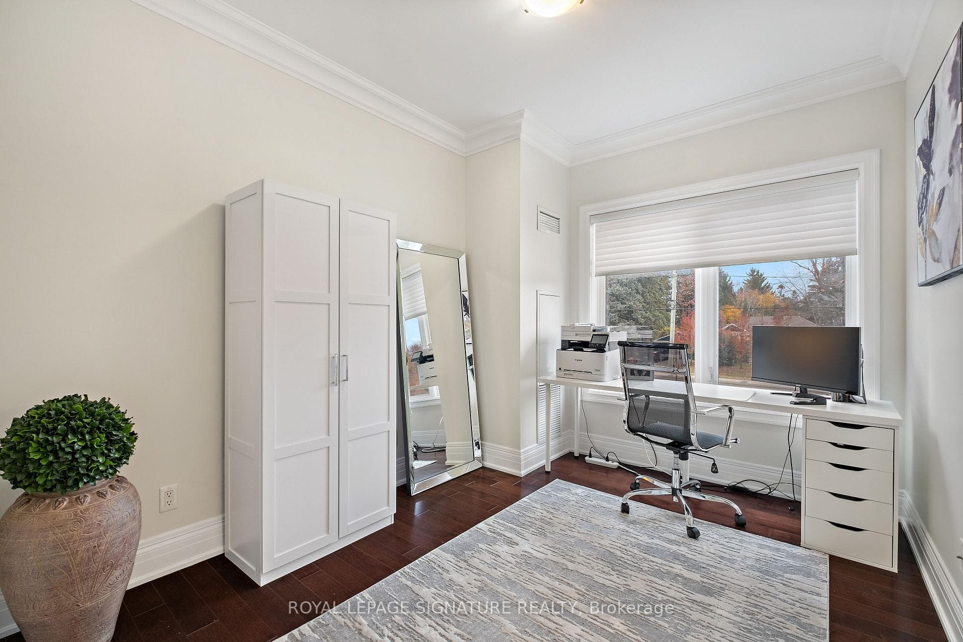 80 Burns Boulevard Unit 204 photo 15