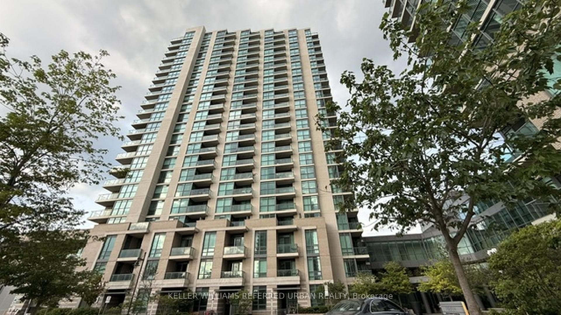 215 Sherway Gardens Road Unit 1606 photo 1