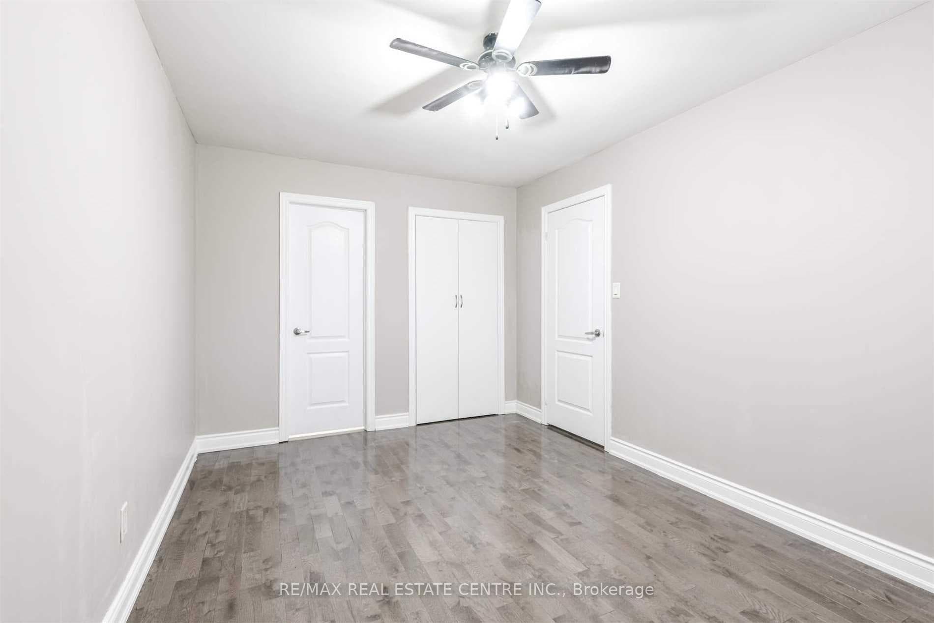 83 Autumn Boulevard Unit Upper photo 16