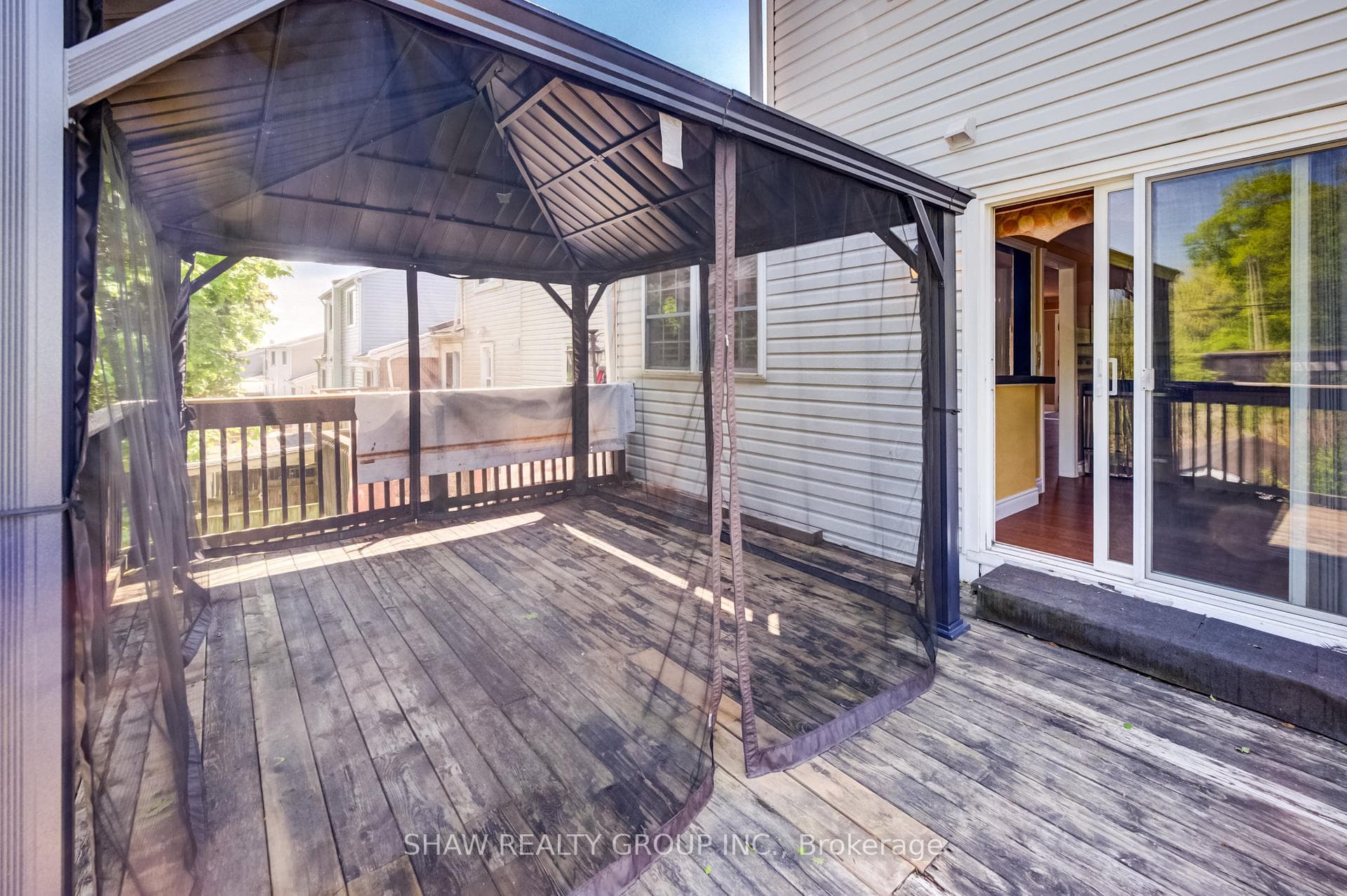 70 Frobisher Court photo 27