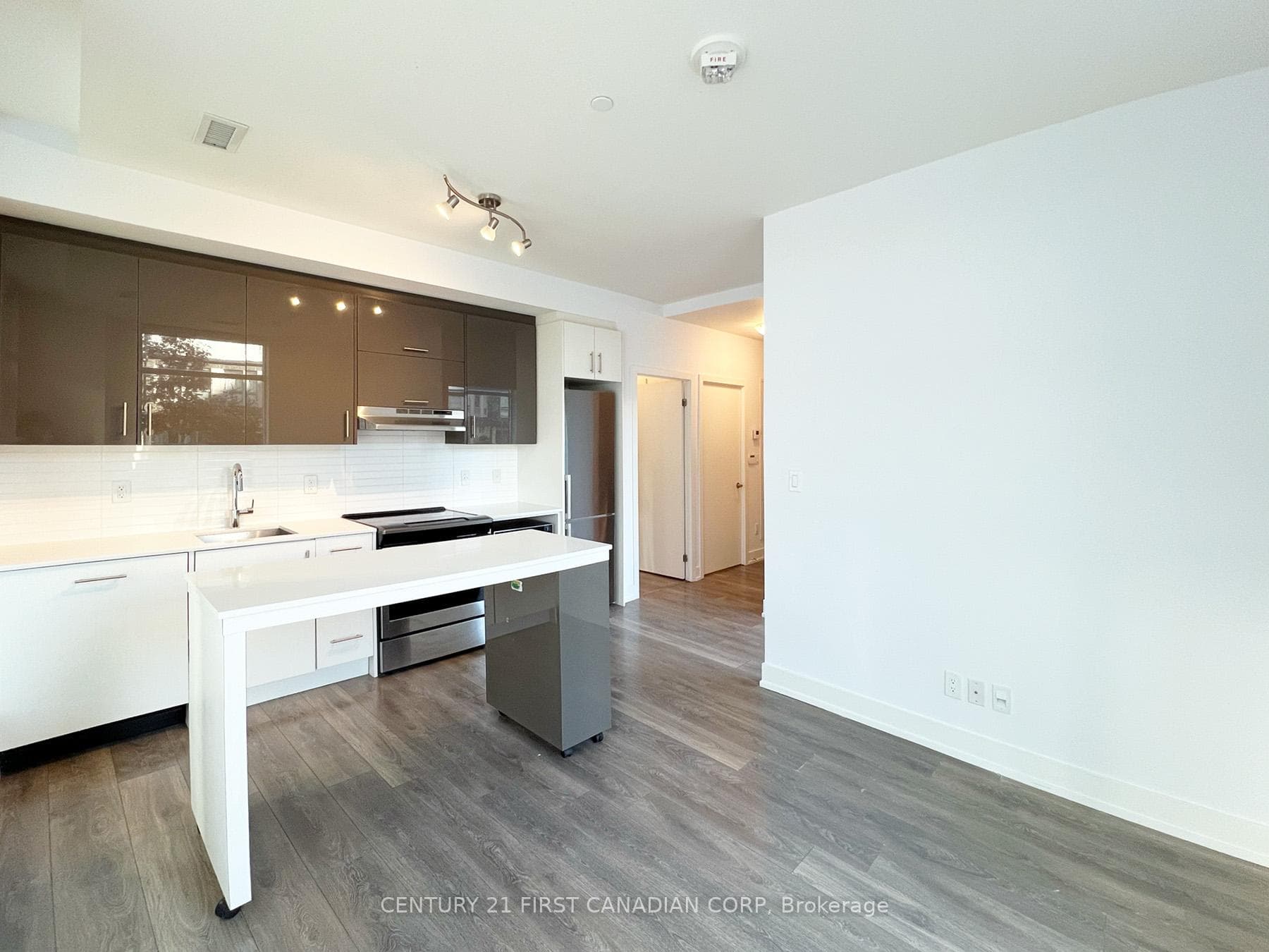 180 Fairview Mall Drive Unit 107 photo 6