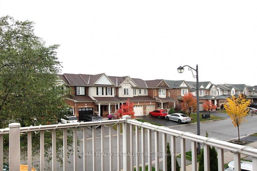943 Burrows Gate photo 25