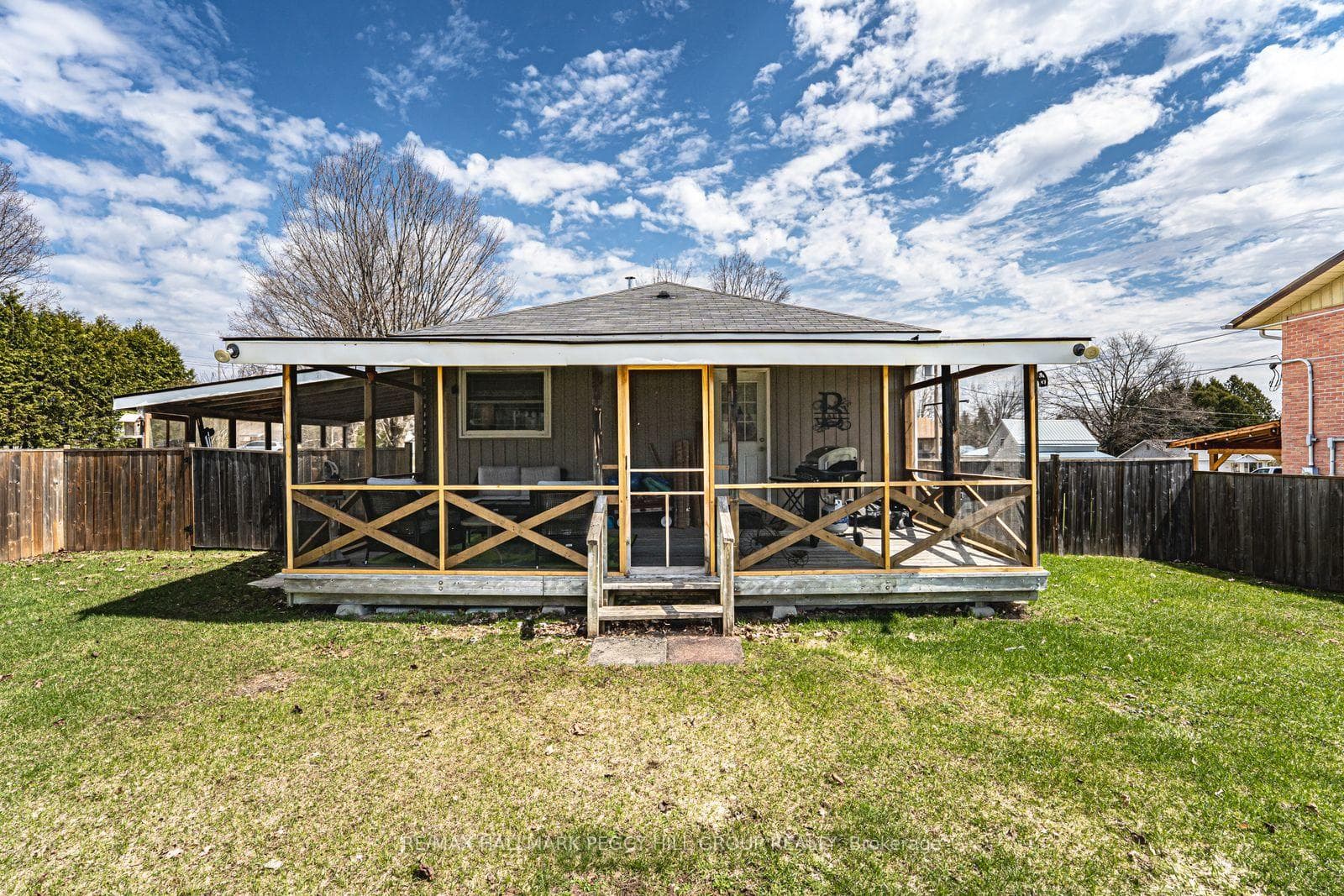 320 Palmer Street photo 10