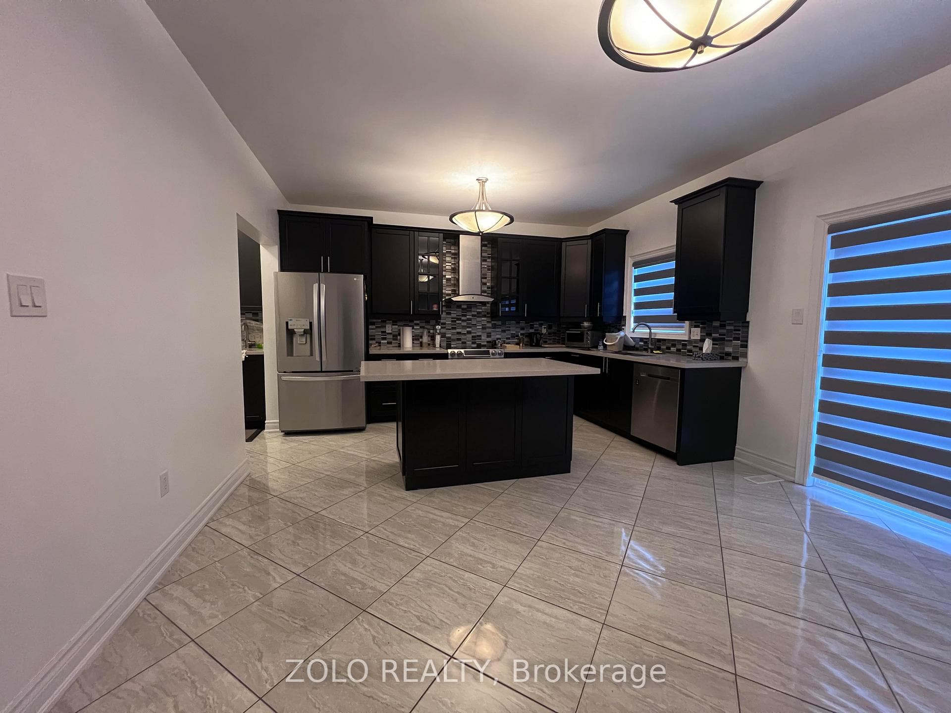 1531 dunedin Crescent photo 4