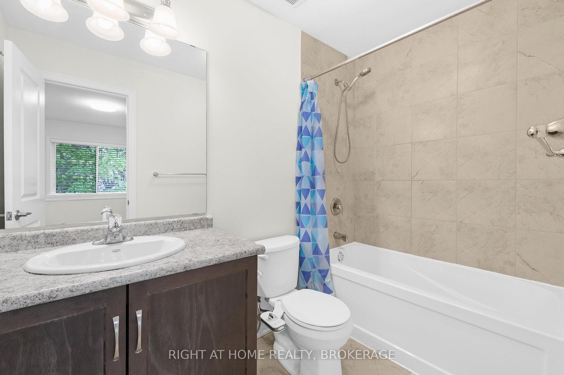 377 Glancaster Road Unit 3 photo 26