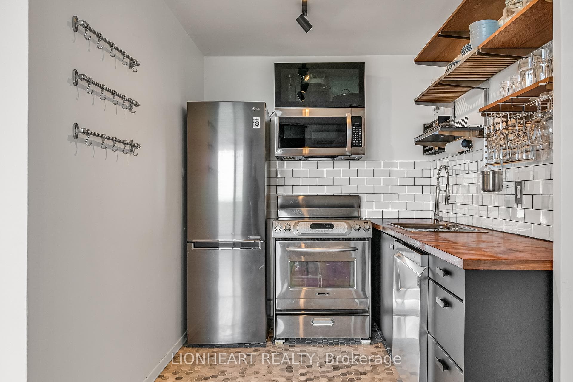 40 Homewood Avenue Unit 2608 photo 20