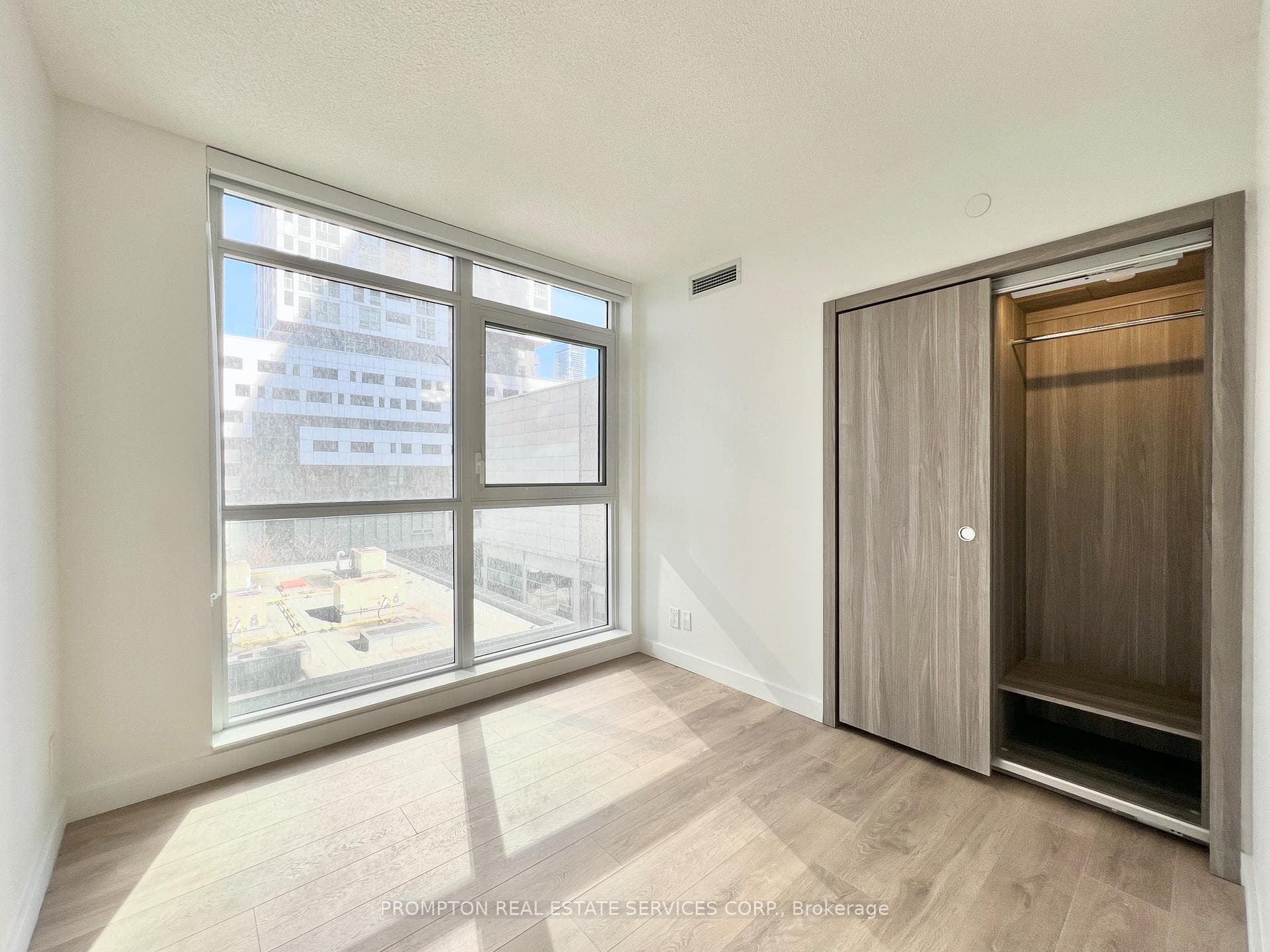 38 Widmer Street Unit 701 photo 22