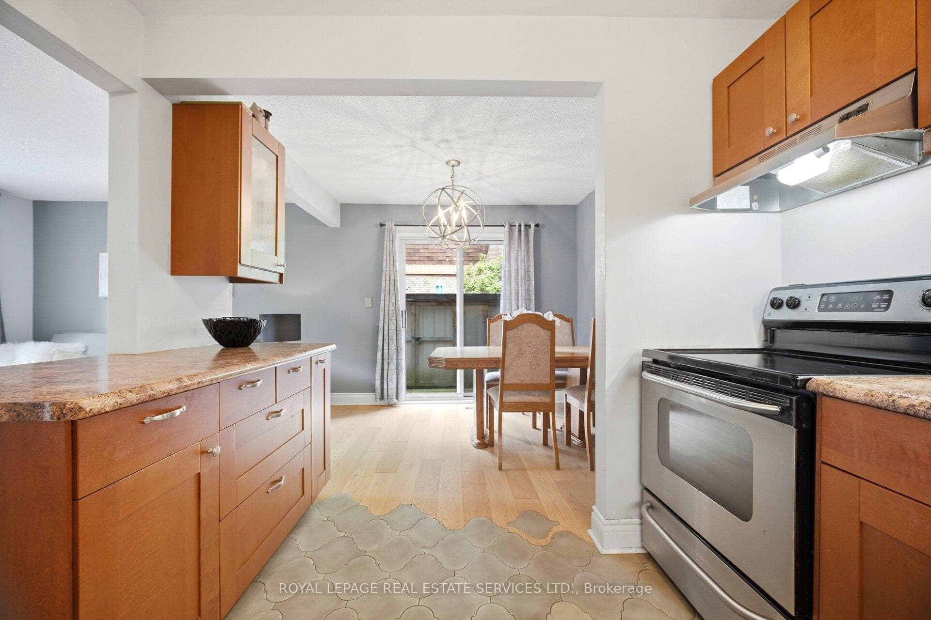 649 Francis Road Unit 3 photo 8