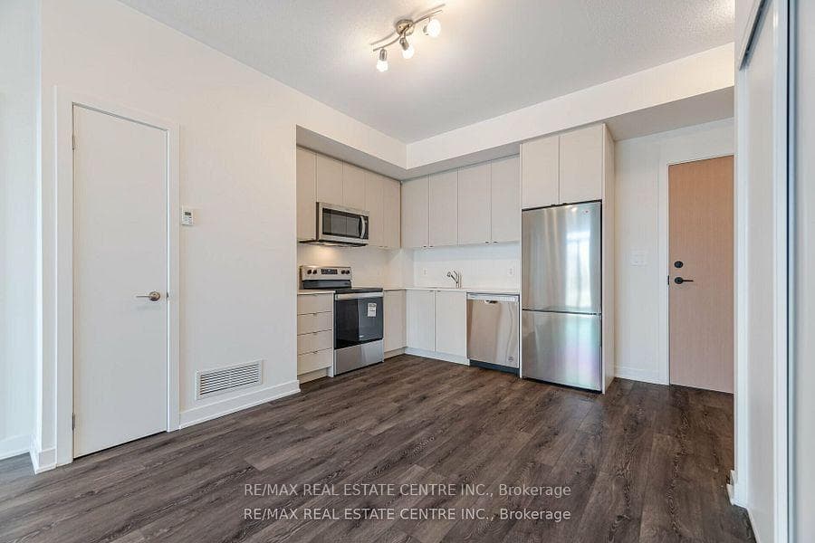 1440 Clarriage Court Unit 210 photo 8
