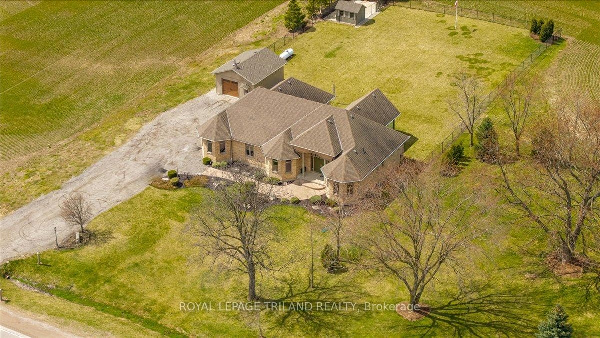 9416 Hickory Drive photo 3