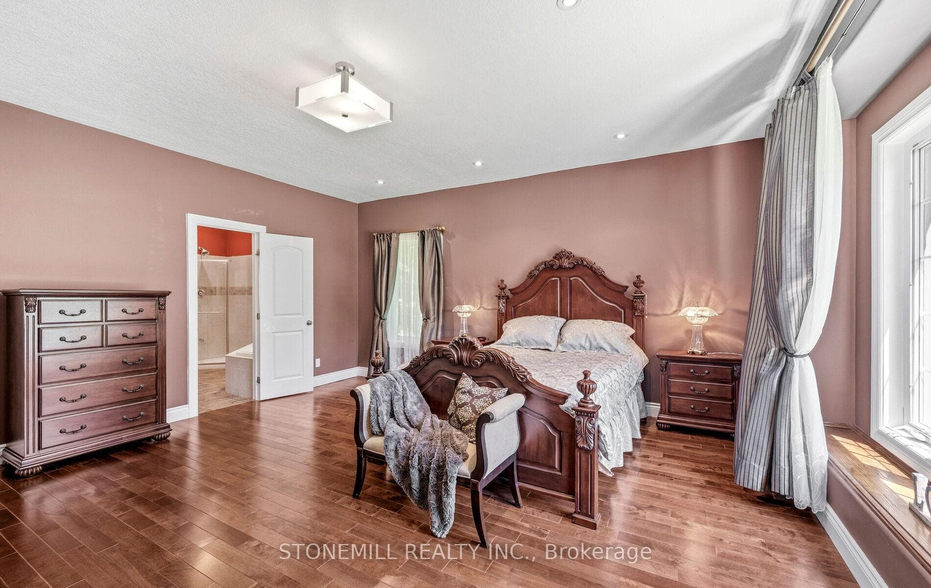 868 Eastdale Drive photo 17
