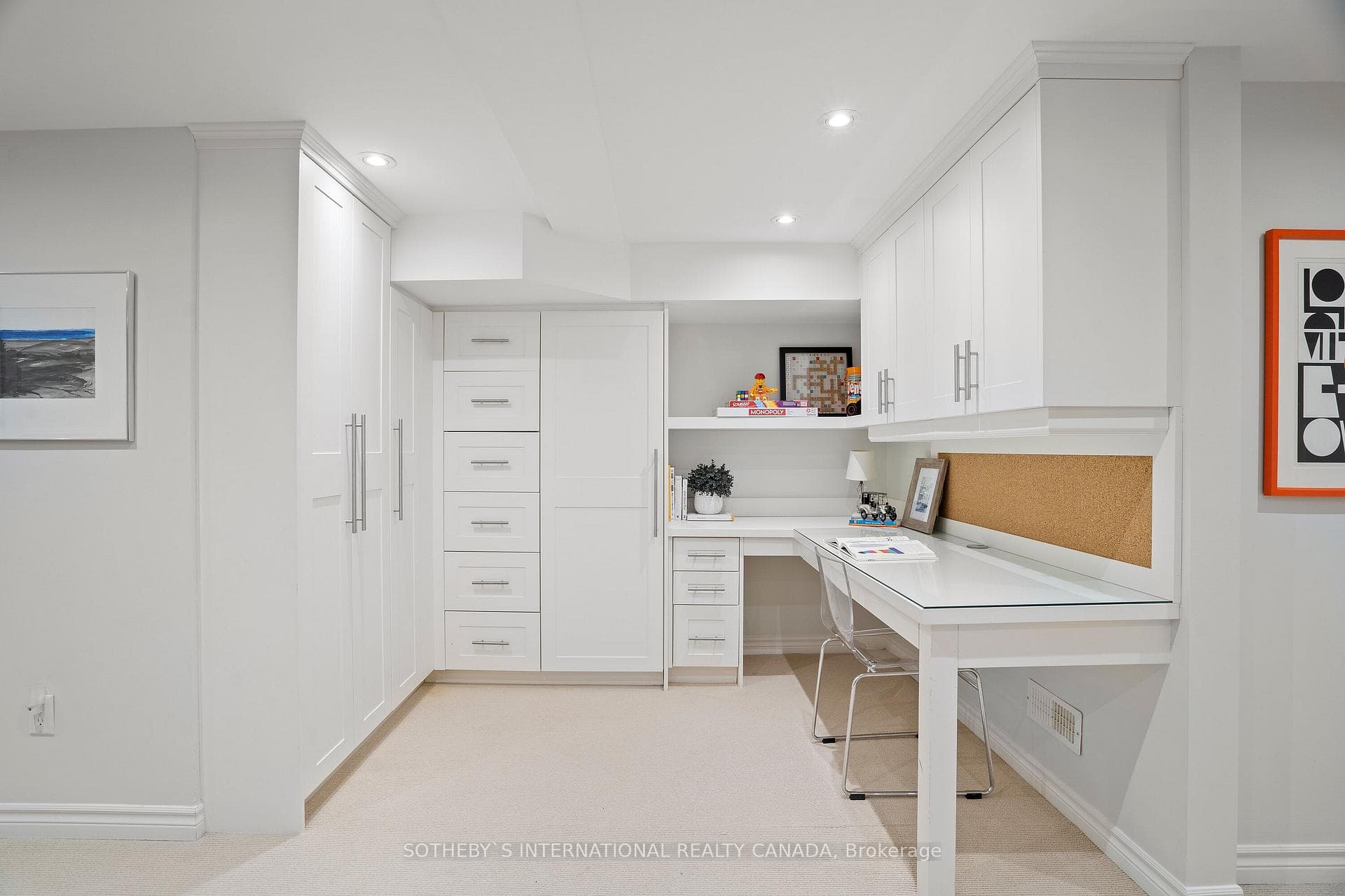 12 Harper Avenue photo 37