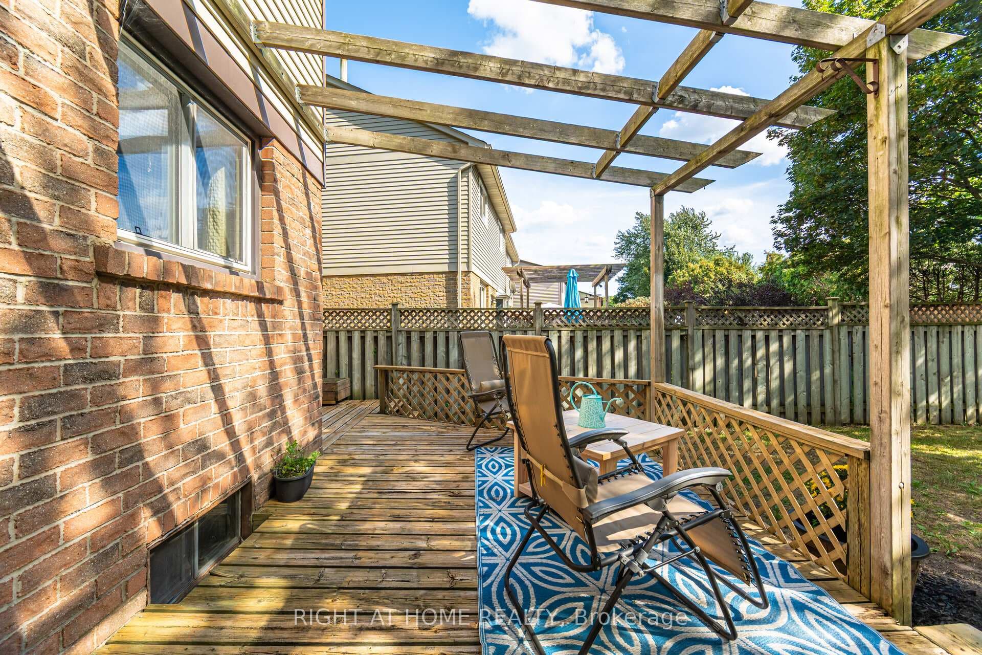 526 Holly Avenue photo 42