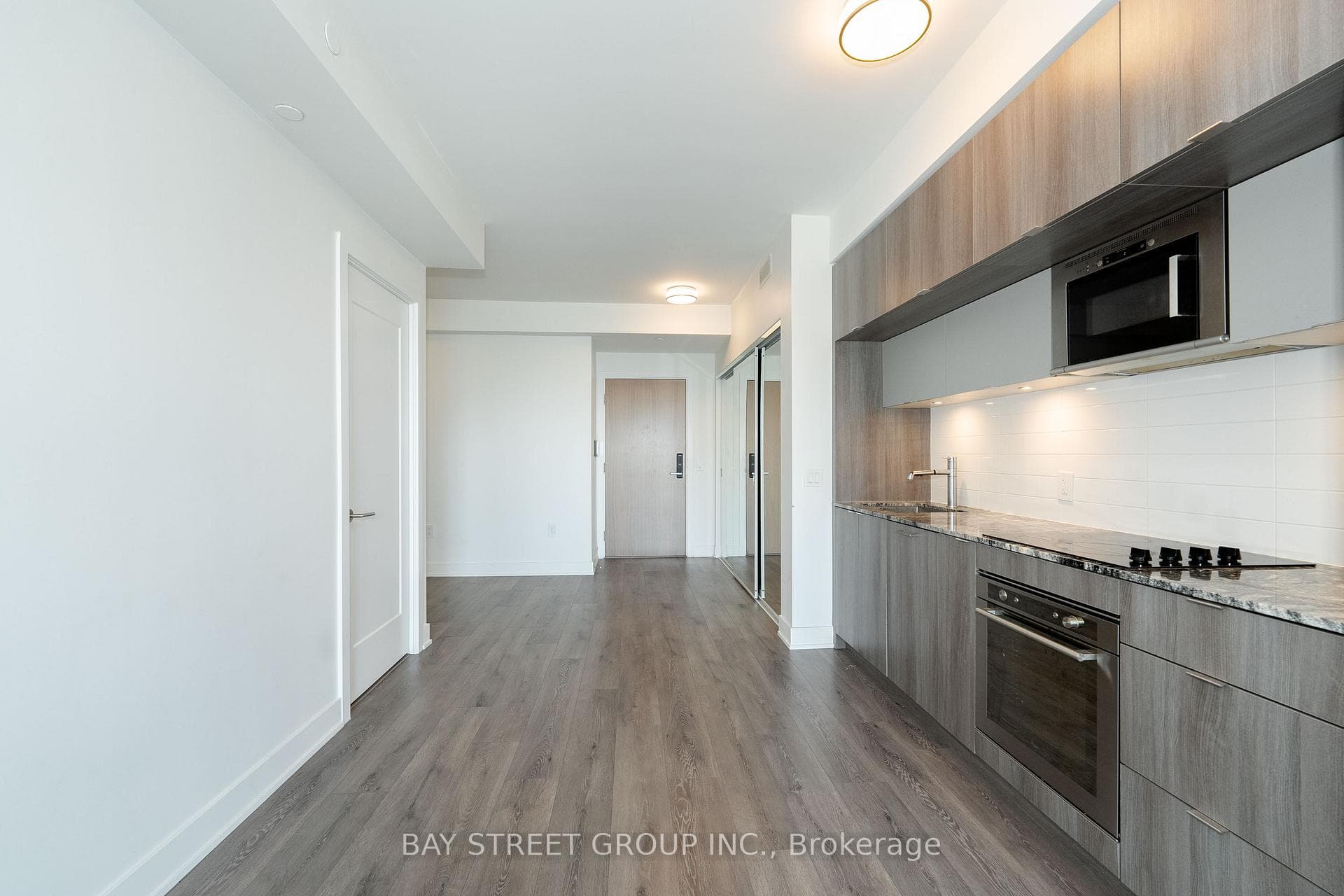 575 Bloor Street Unit 3310 photo 11