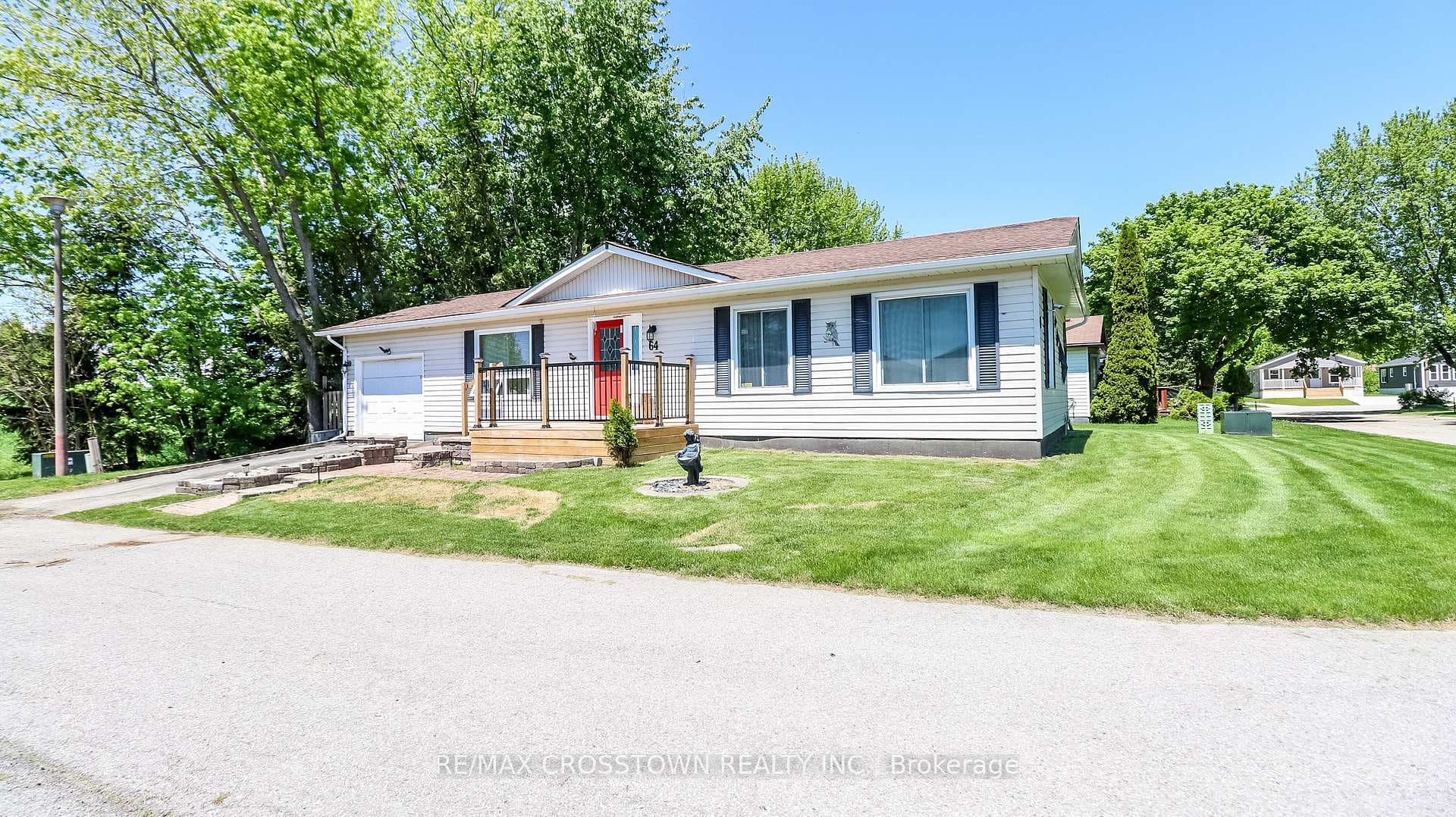 64 Royal Oak Drive photo 48