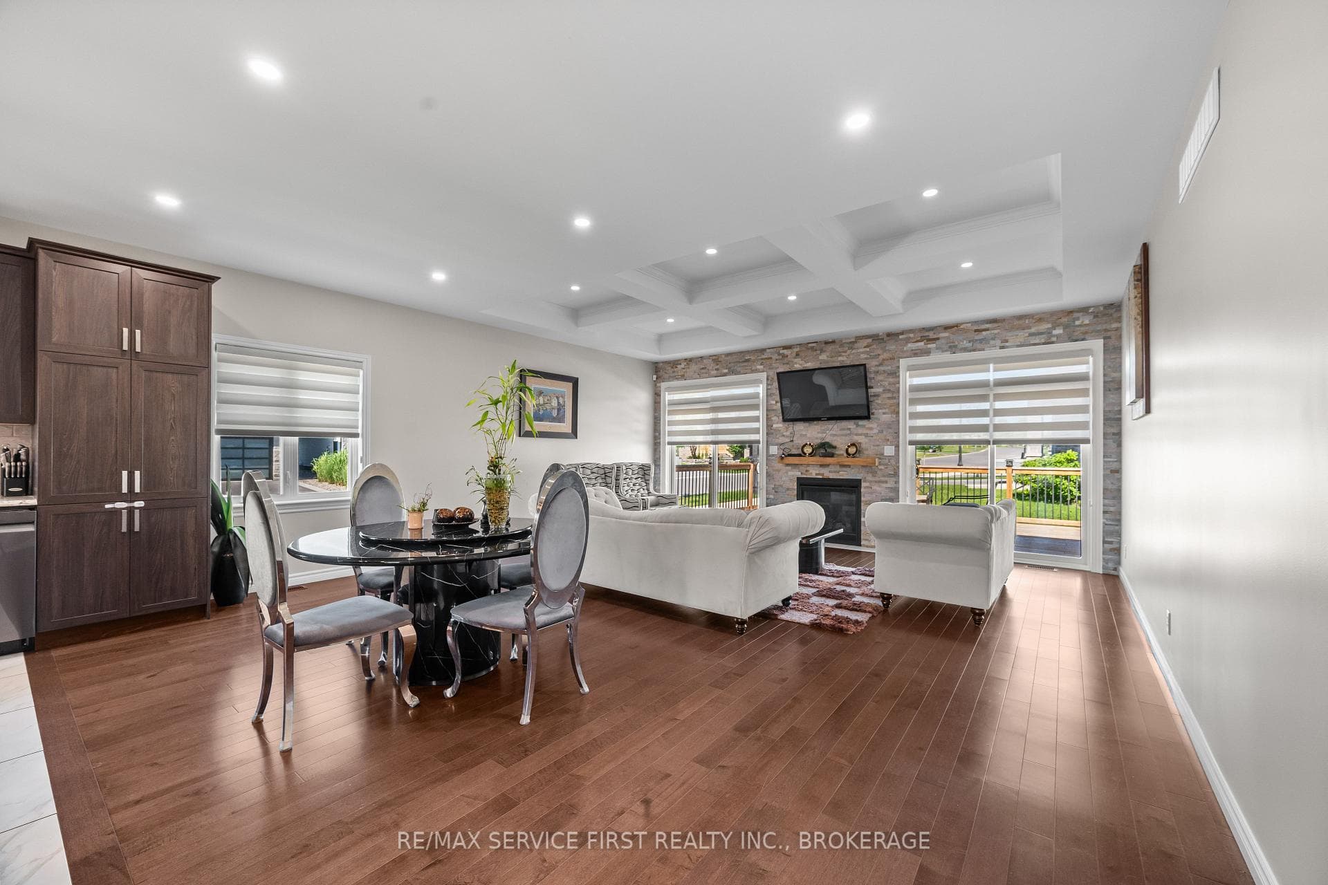 636 Mandara Drive photo 17