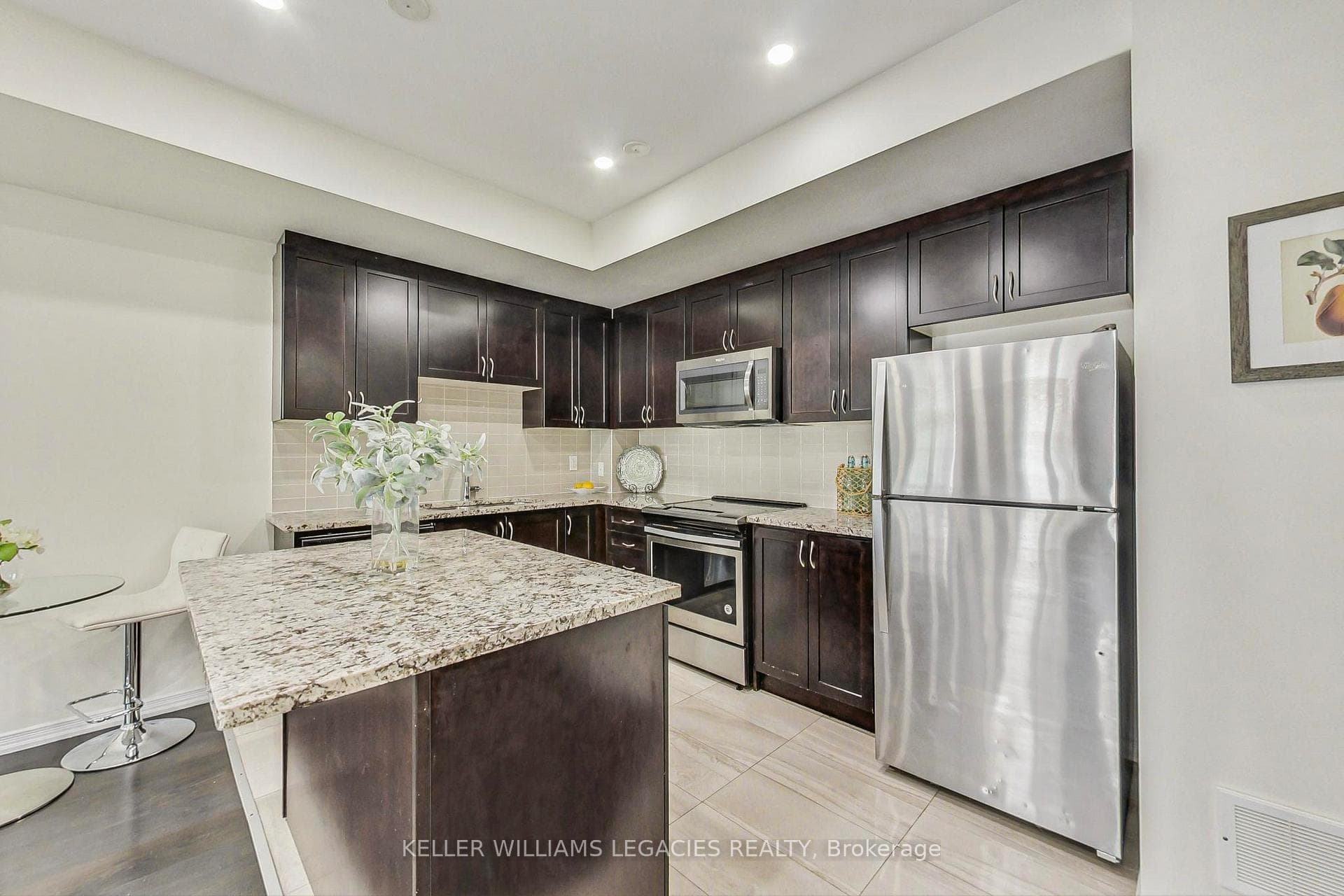 27 Applewood Lane Unit 254 photo 7