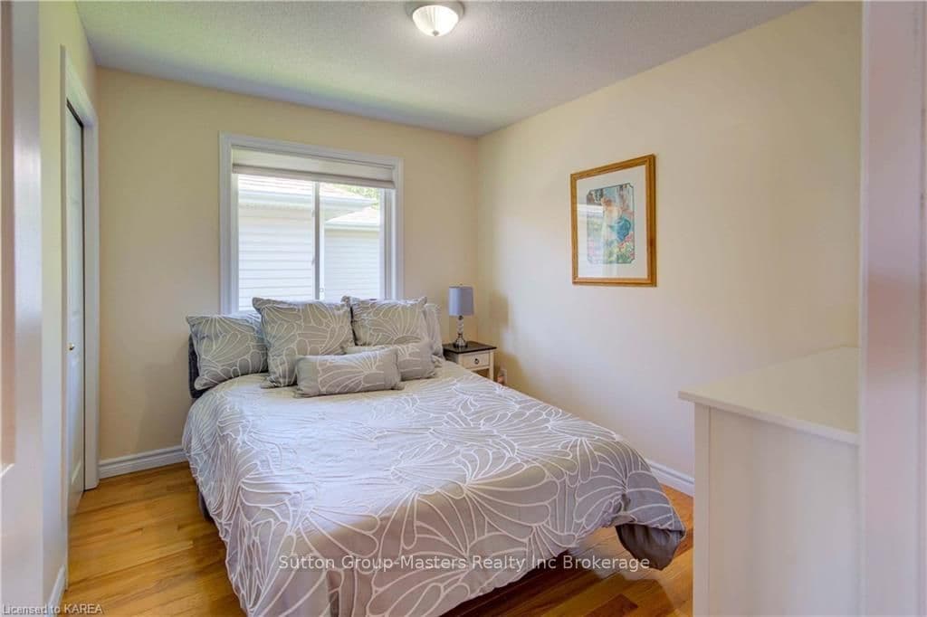 668 MELROSE Street photo 22