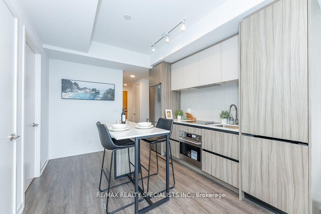 8 Beverley Glen Boulevard Unit C202 photo 16