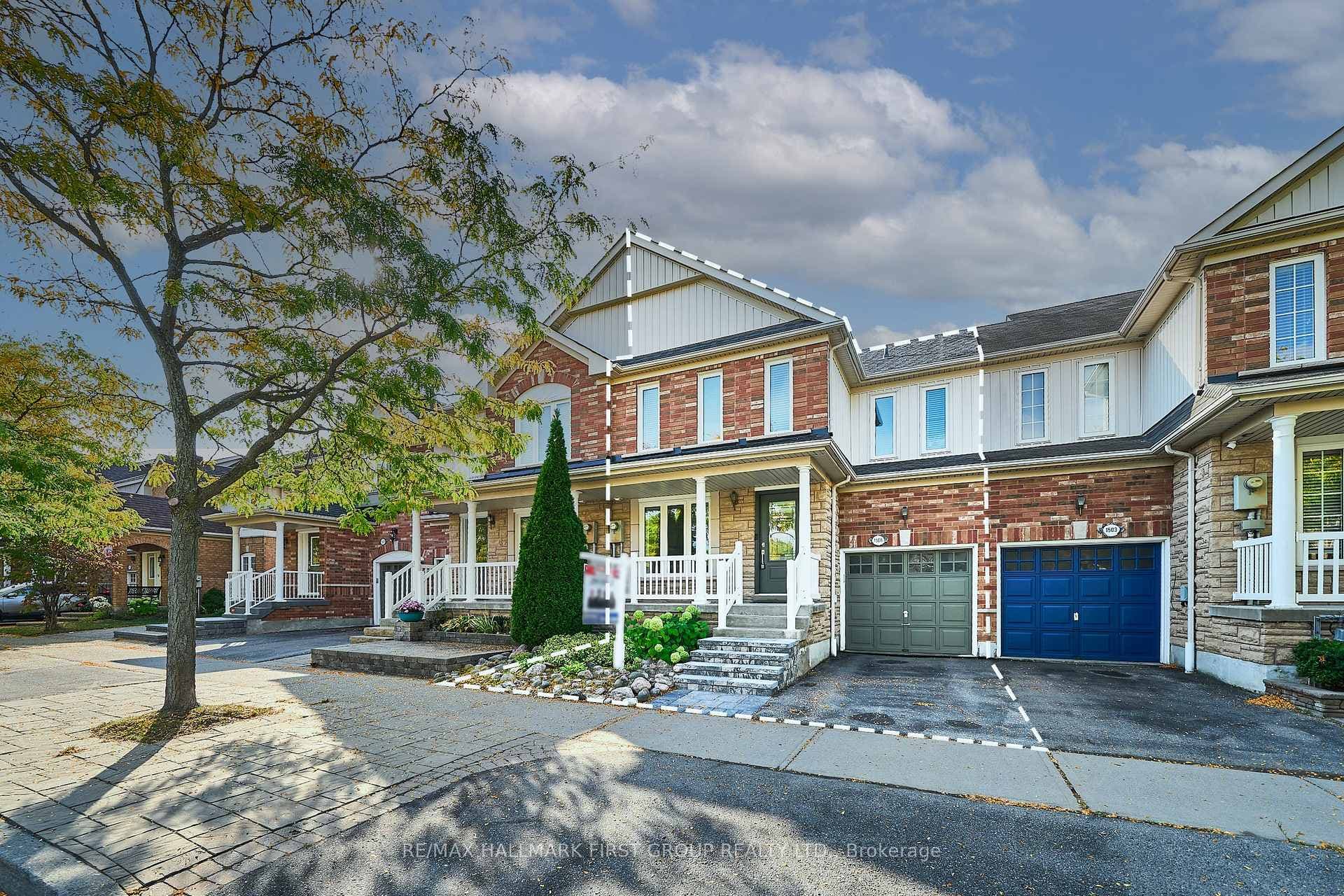 1505 Avonmore Square photo 2