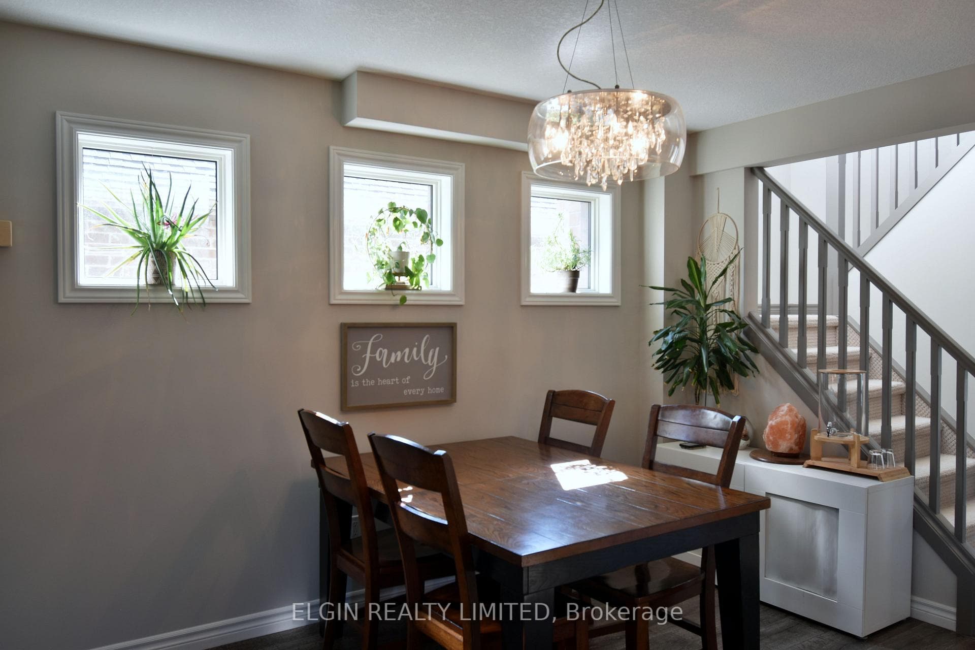 85 Westlake Drive photo 9