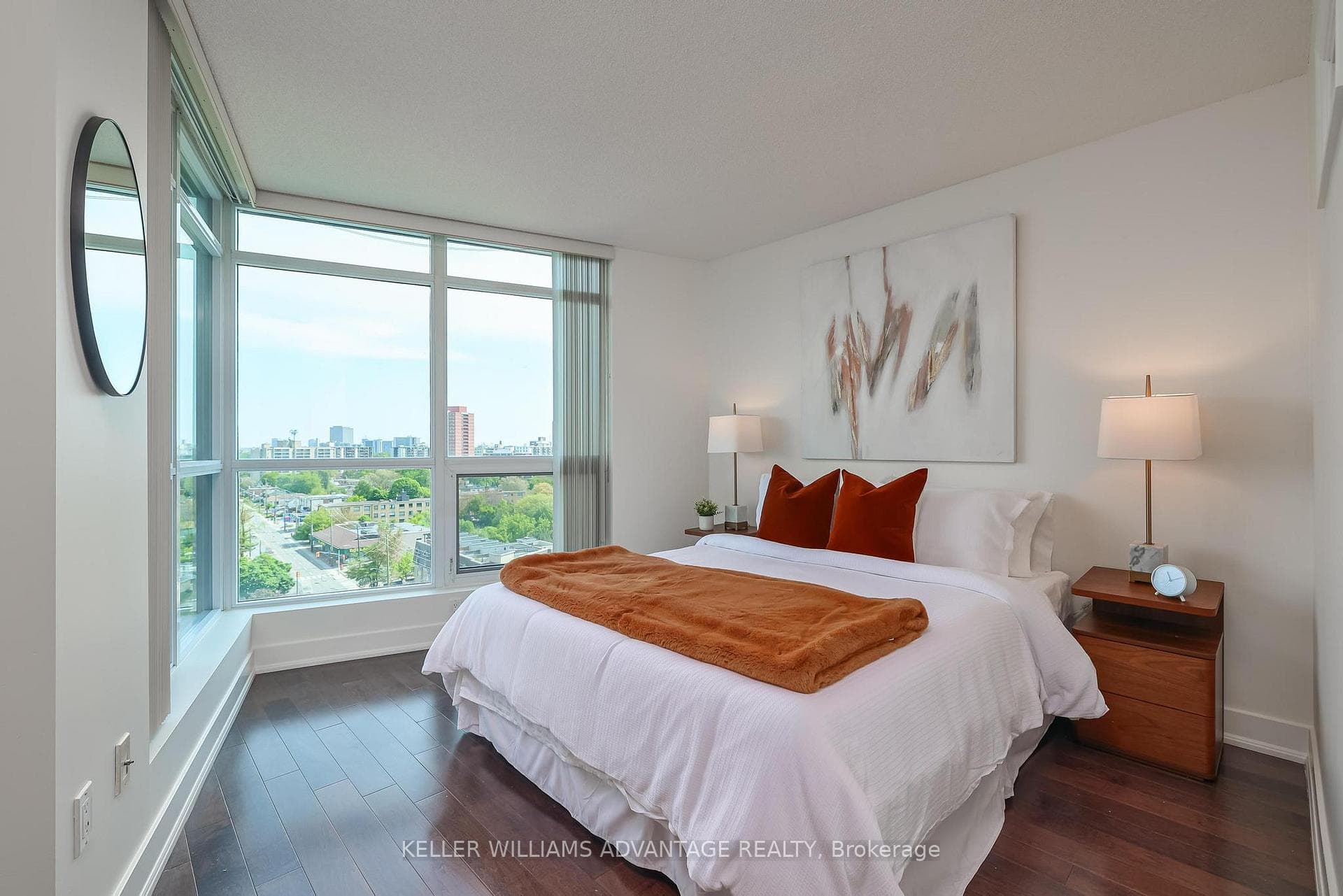 1048 Broadview Avenue Unit 1208 photo 10