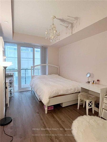 5168 Yonge Street Unit 302 photo 3