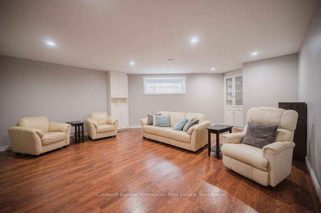 174 Kingsway Avenue photo 23