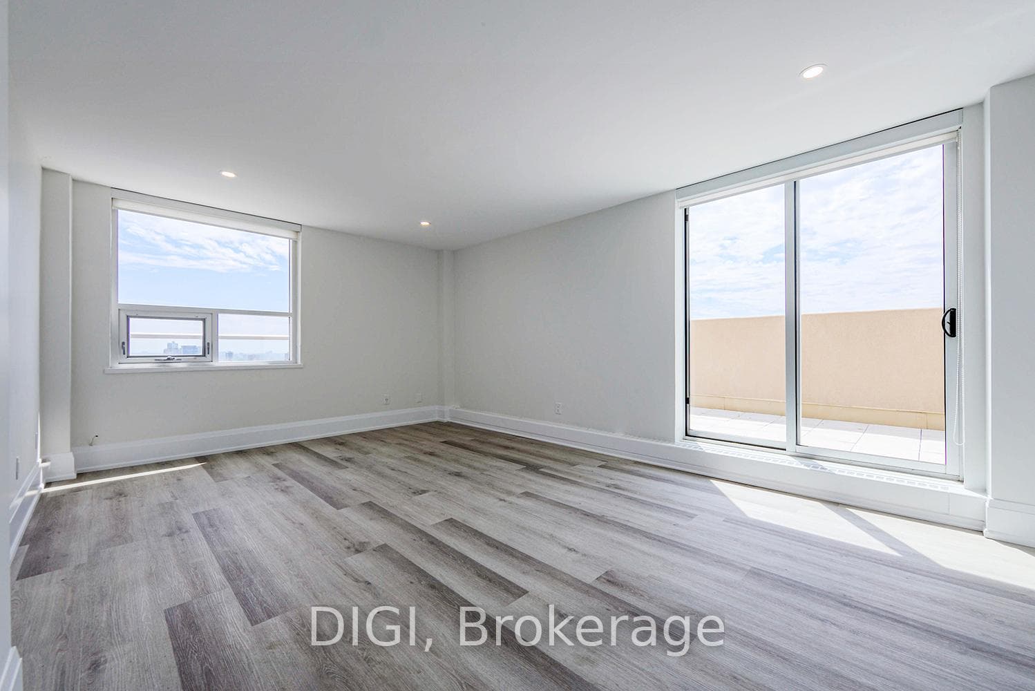 400 Walmer Road Unit PH5 photo 10