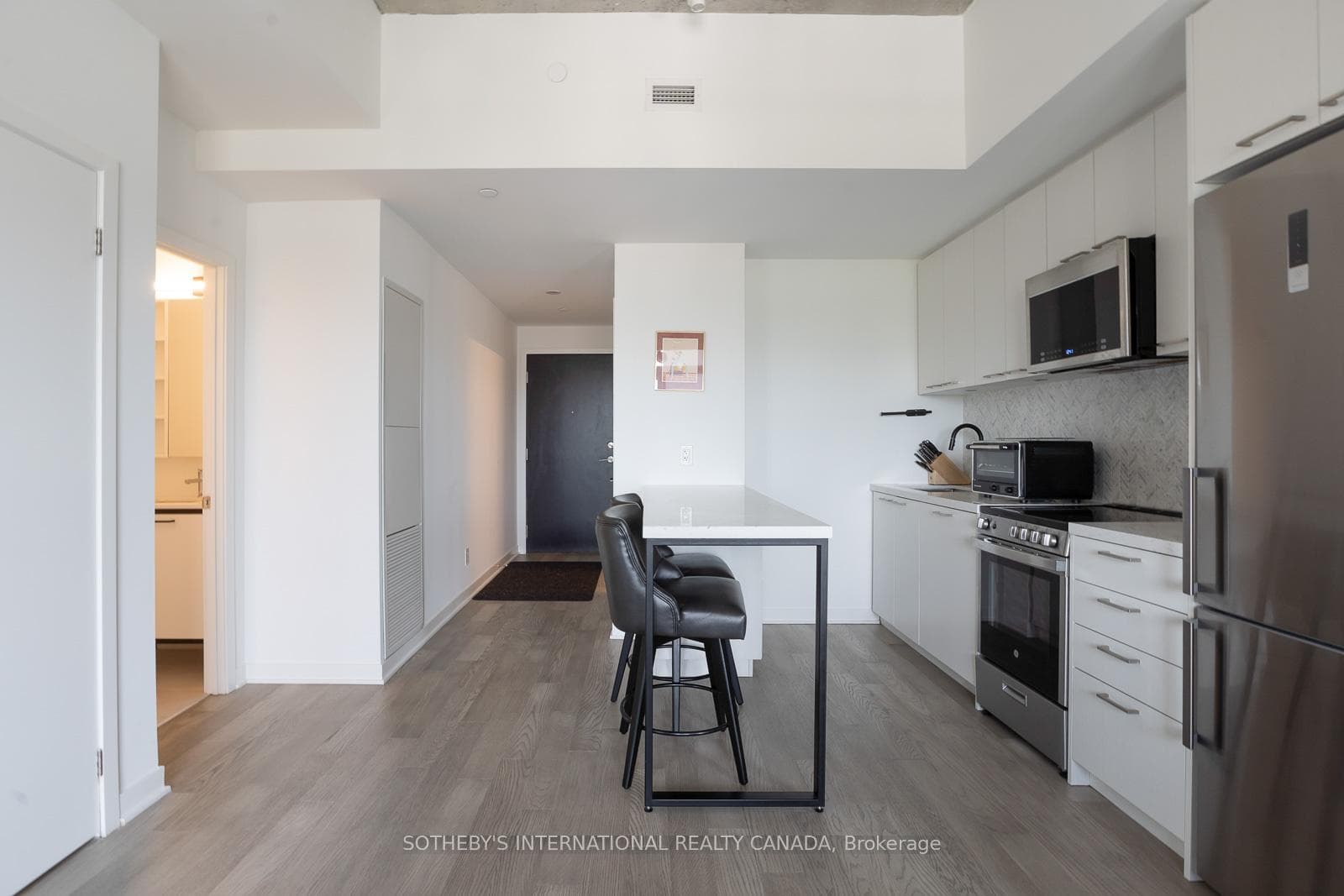 1808 St Clair Avenue Unit 1011 photo 8