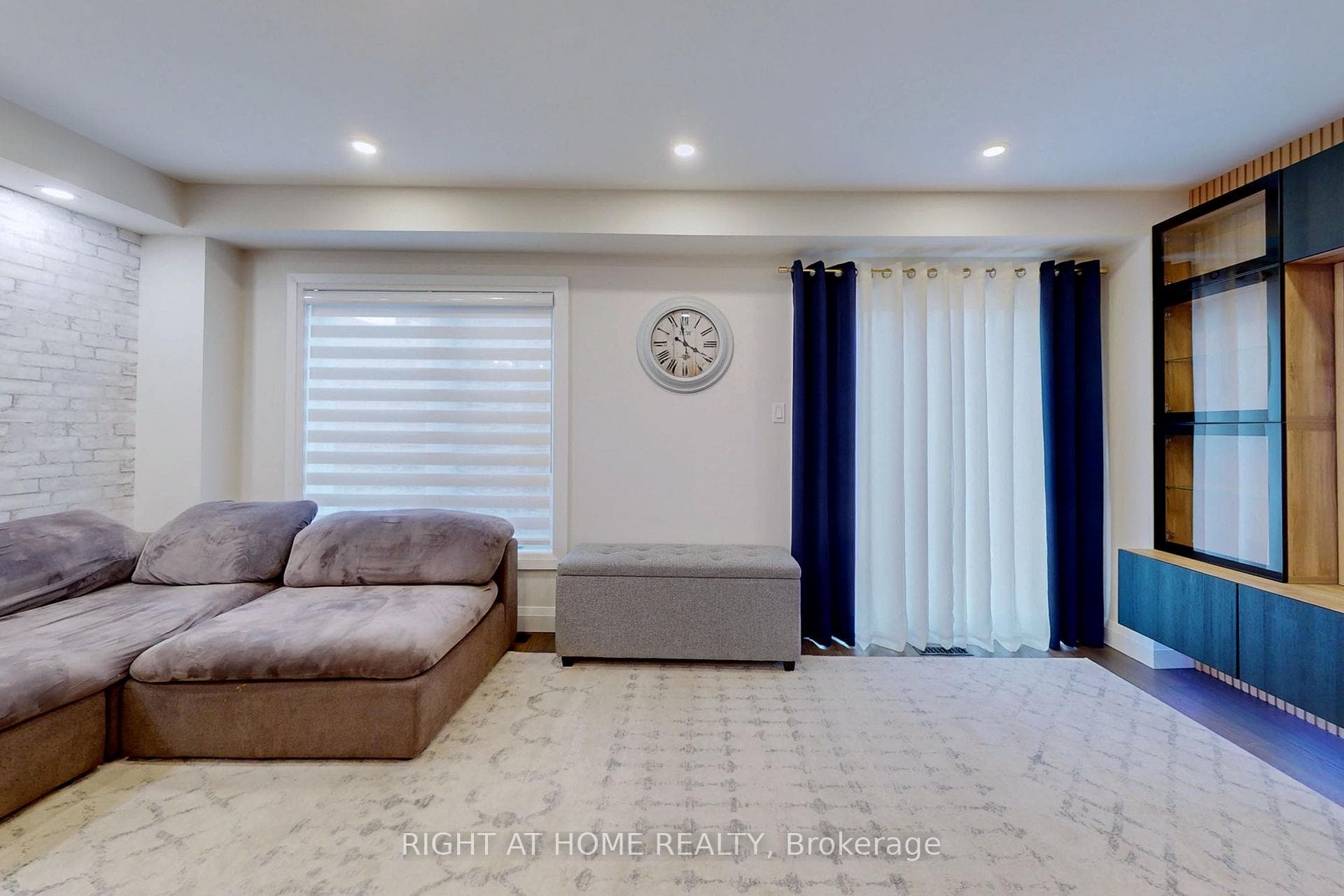 83 Banbrooke Crescent photo 8