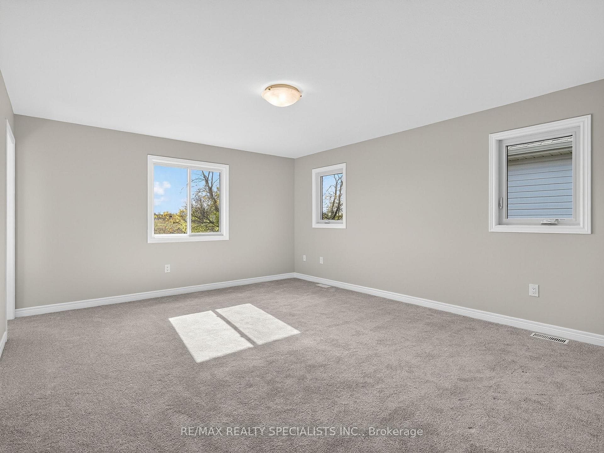 80 Willson Drive photo 16