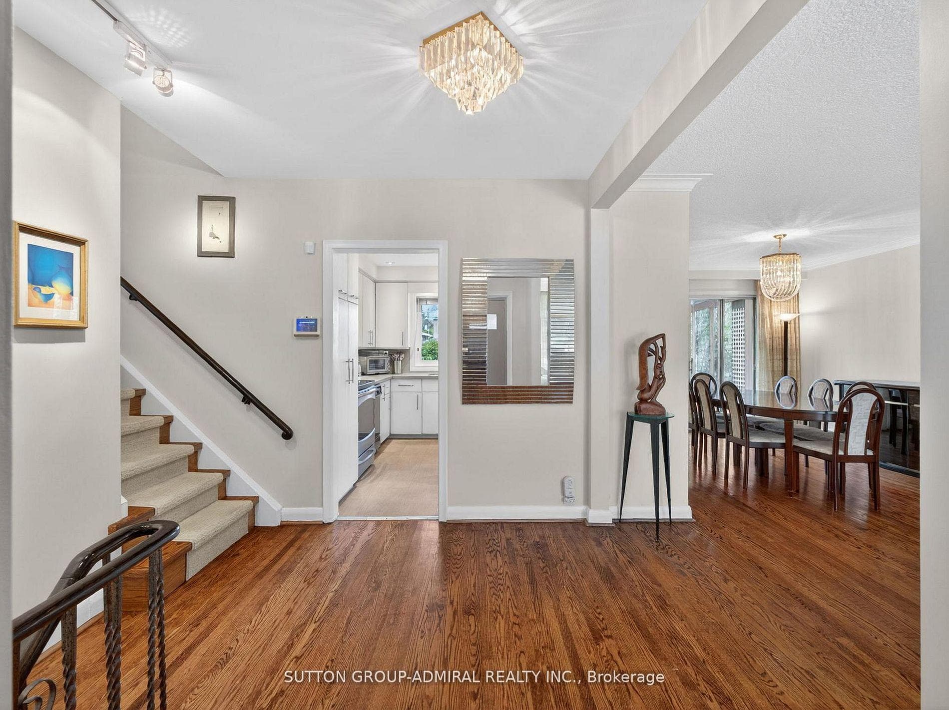 30 Foxwarren Drive photo 4