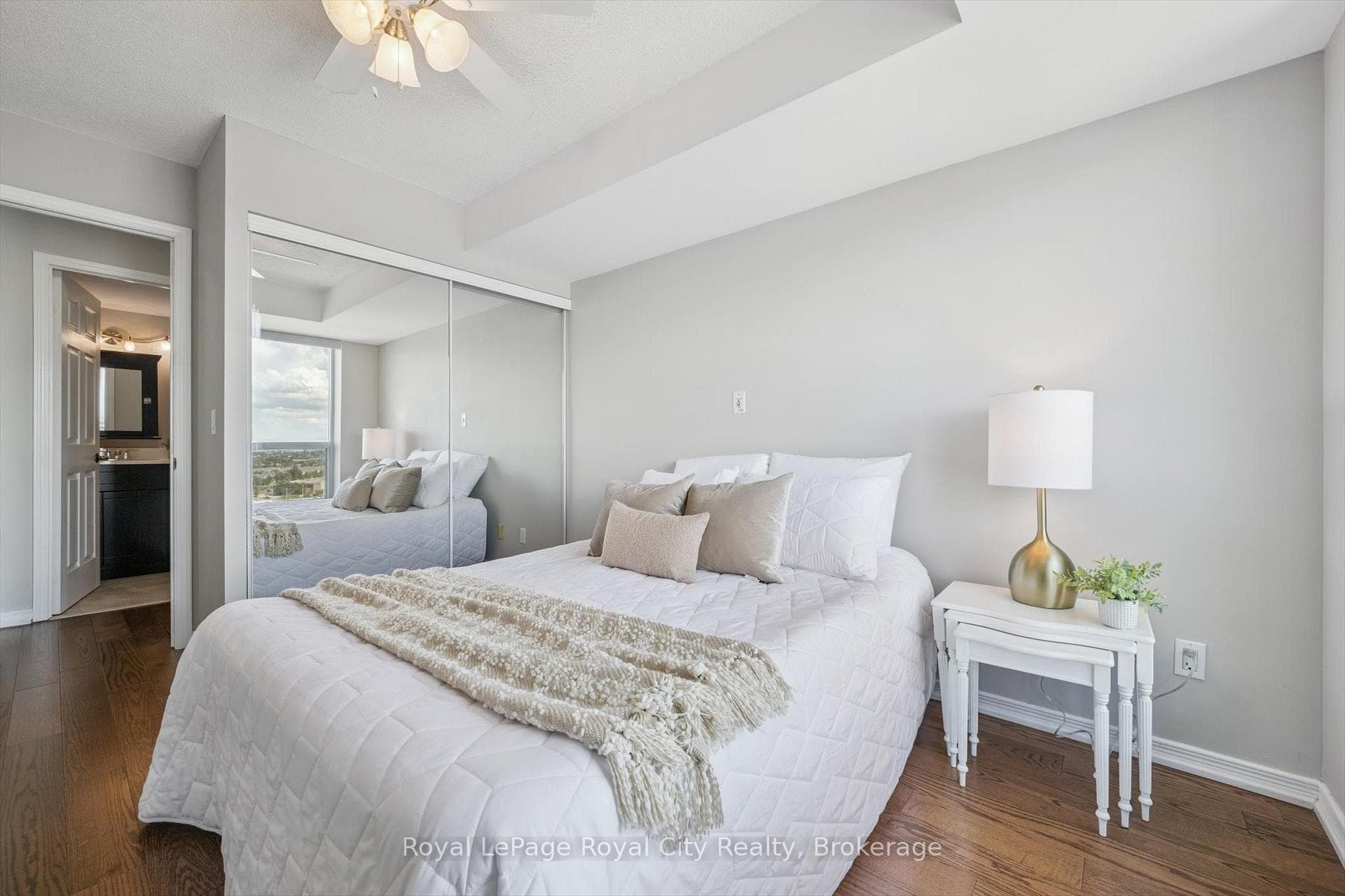 4889 Kimbermount Avenue Unit 1710 photo 17
