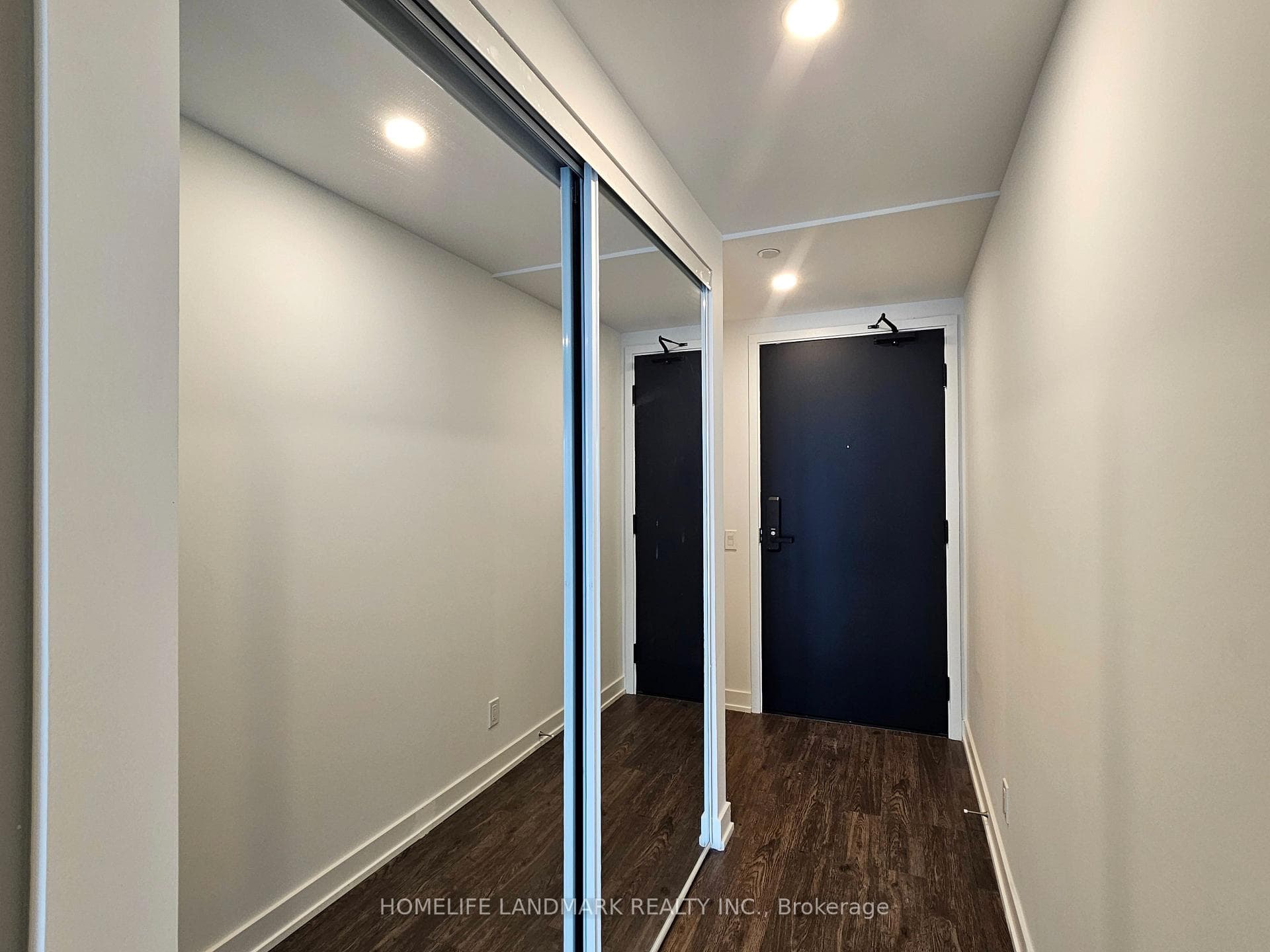 88 Queen Street Unit 2806 photo 13