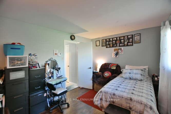 171 Escarpment Crescent photo 10