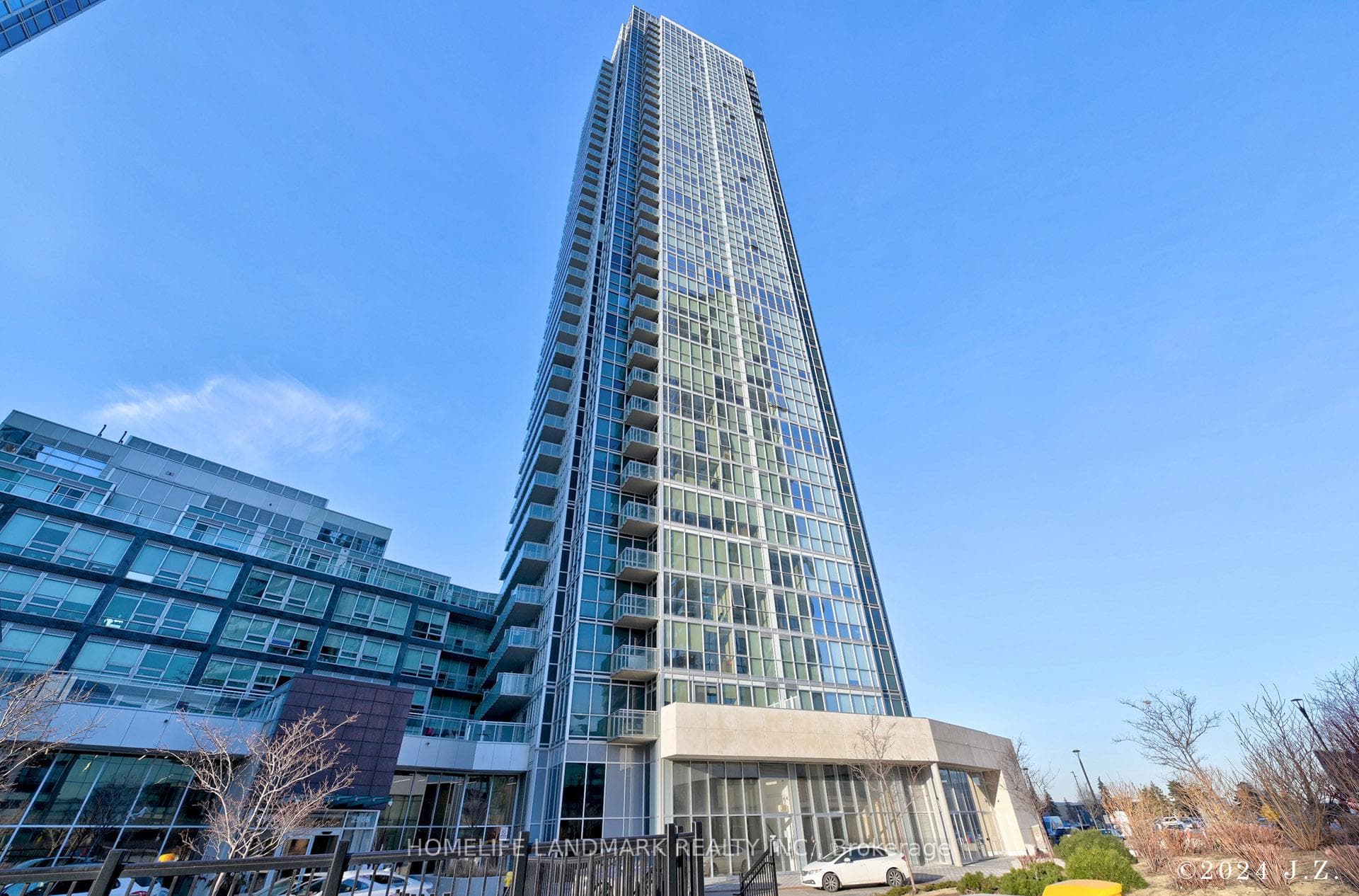 2908 Highway 7 Road Unit 1207 photo 1