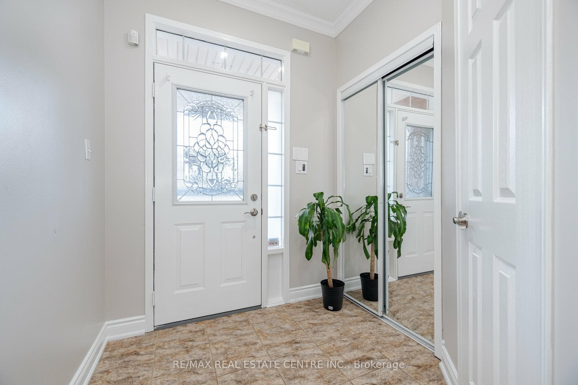 1016 Mccuaig Drive photo 6
